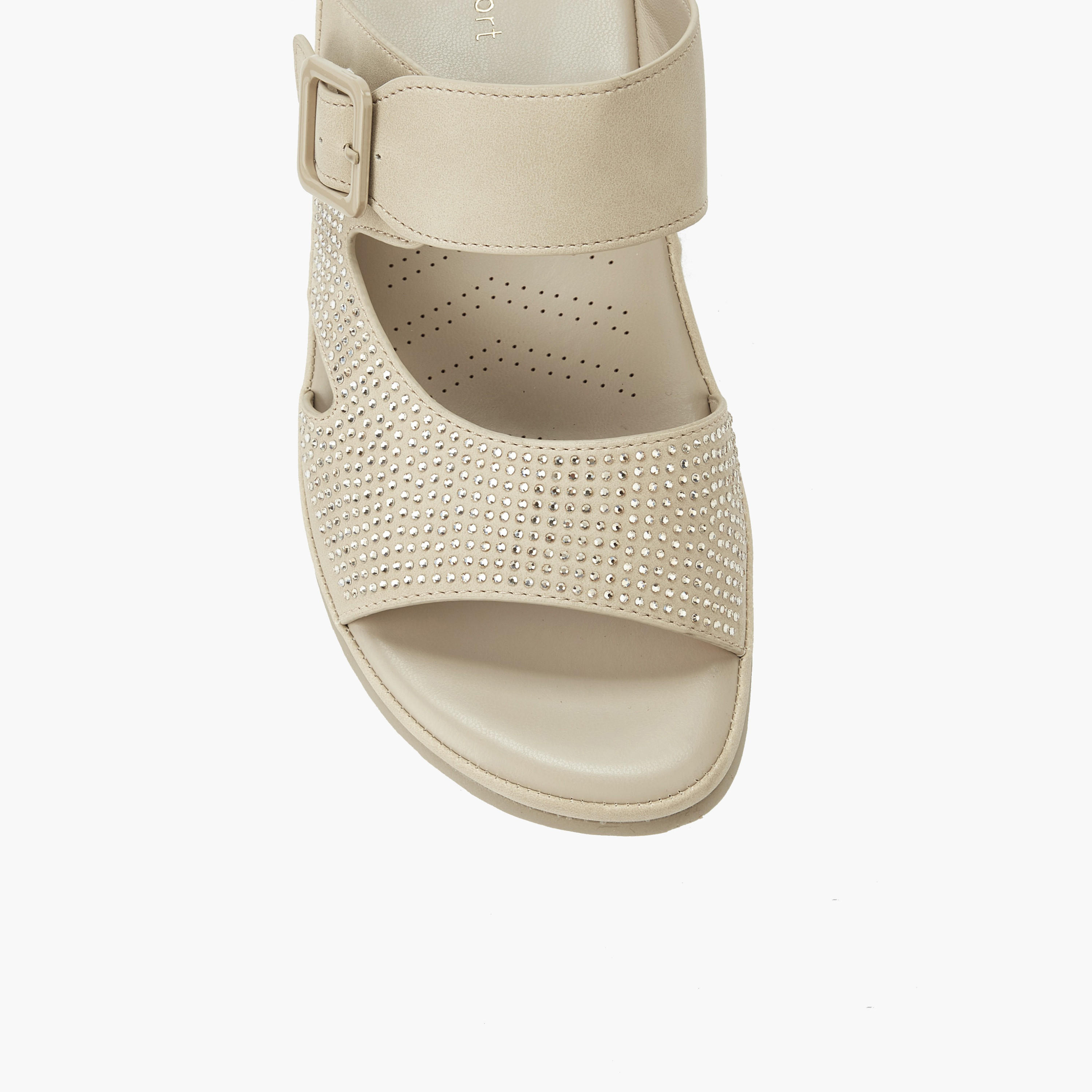 صندل مريح مزين بتفاصيل للنساء من لو كونفورت-women-shoes-flats-sandals-image-4