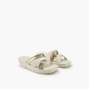 صندل ويدج بحزام متقاطع وطبعات من فلورا بيلا-women-shoes-sandals-heeled-image-1