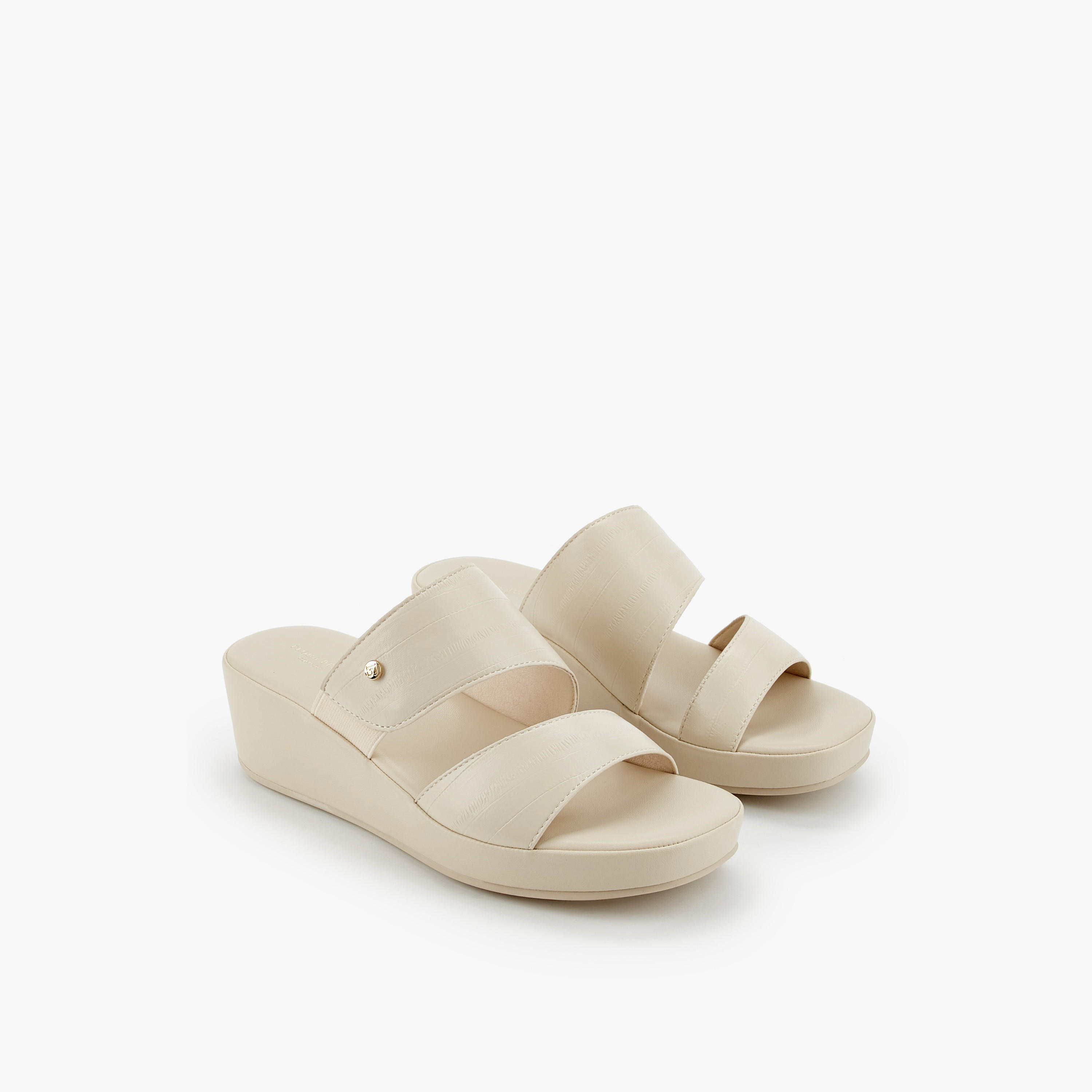 صندل نسائي بكعب ويدج مريح للنساء من فلورا بيلا-women-shoes-sandals-heeled-image-1