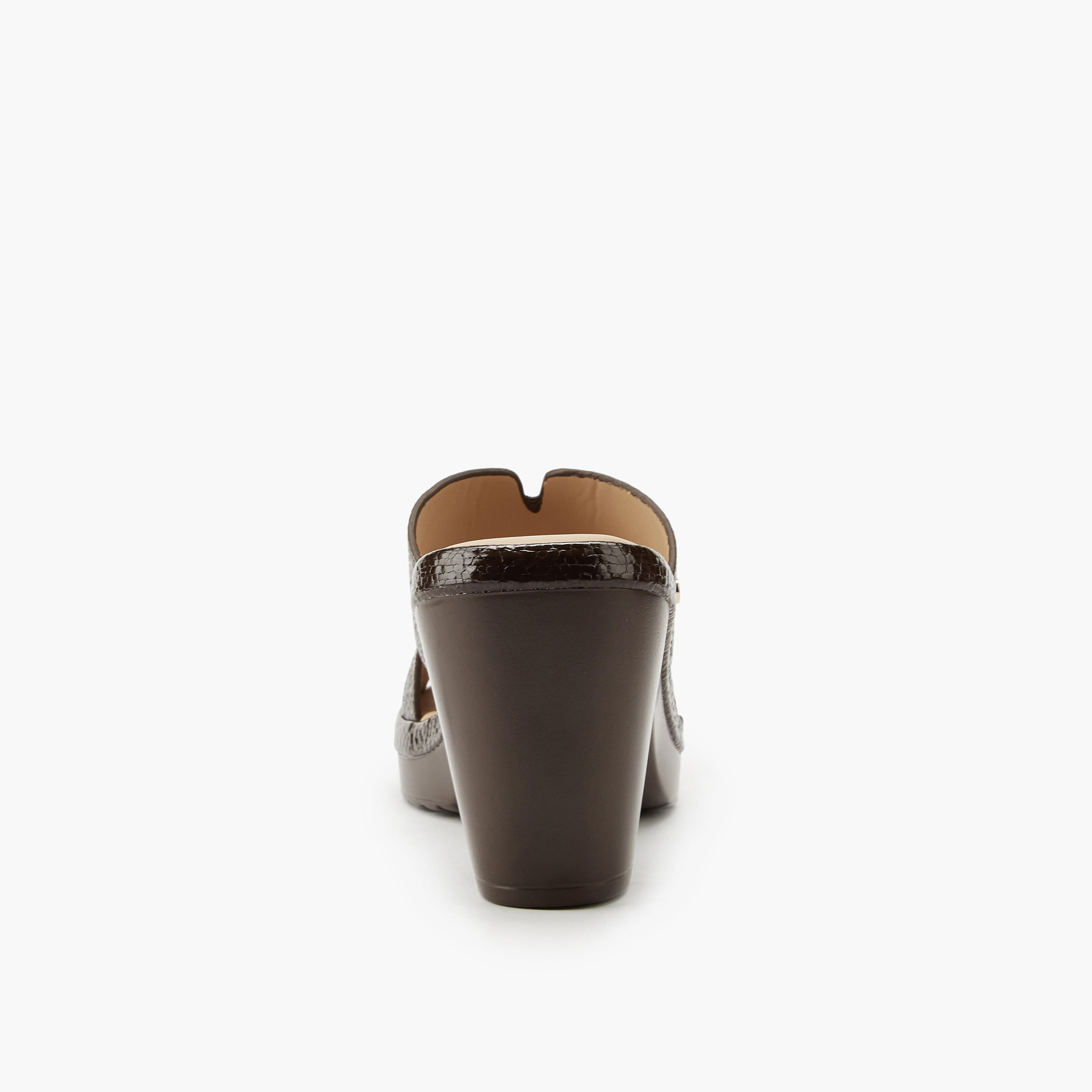 صندل سهل الارتداء وبارز الملمس بكعب سميك من فلورا بيلا-women-shoes-sandals-heeled-image-5