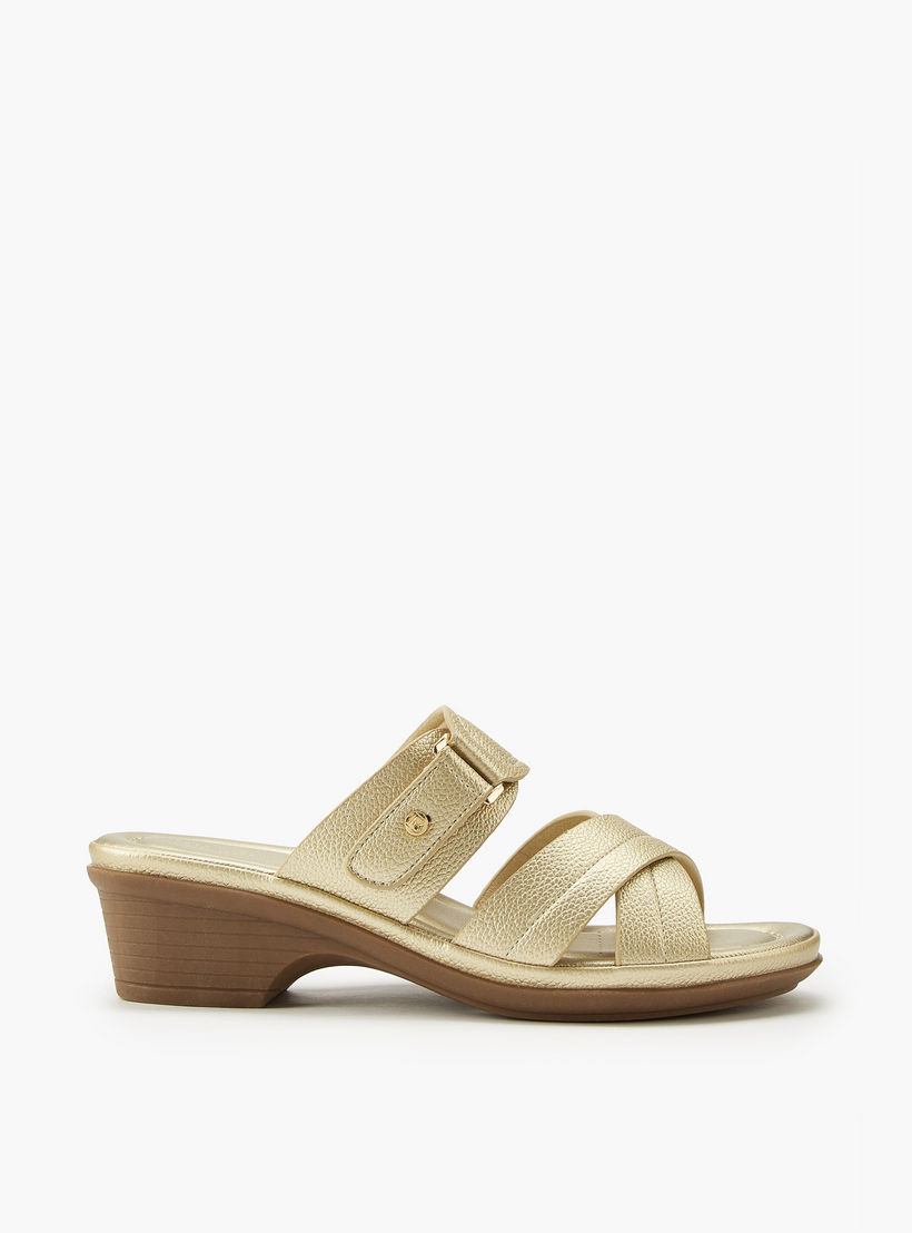 صندل بارز الملمس سهل الارتداء بحزام متقاطع من فلورا بيلا-women-shoes-sandals-heeled-image-2