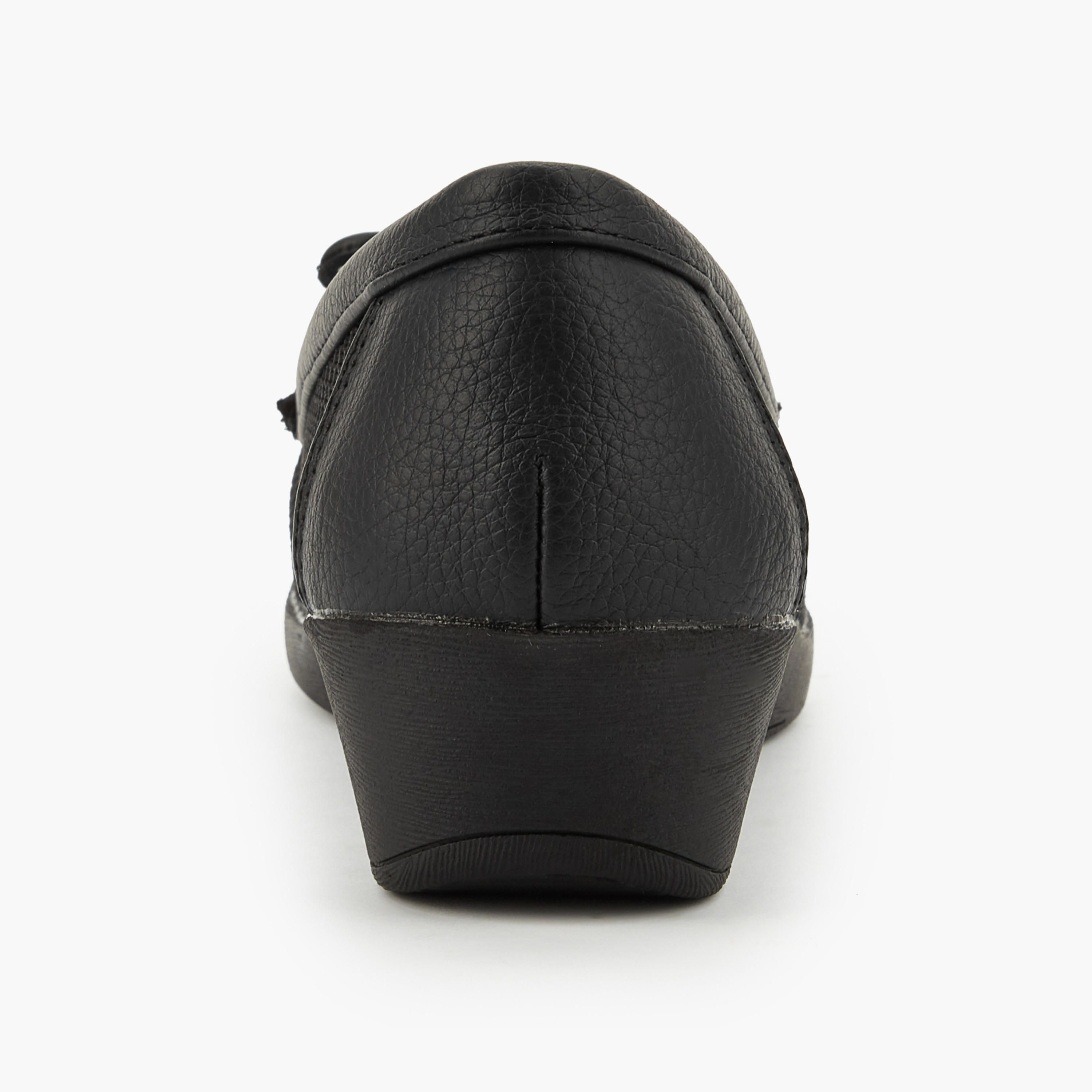 حذاء موكاسين بكعب ويدج للنساء من فلورا بيلا-women-shoes-flats-moccasins-image-5