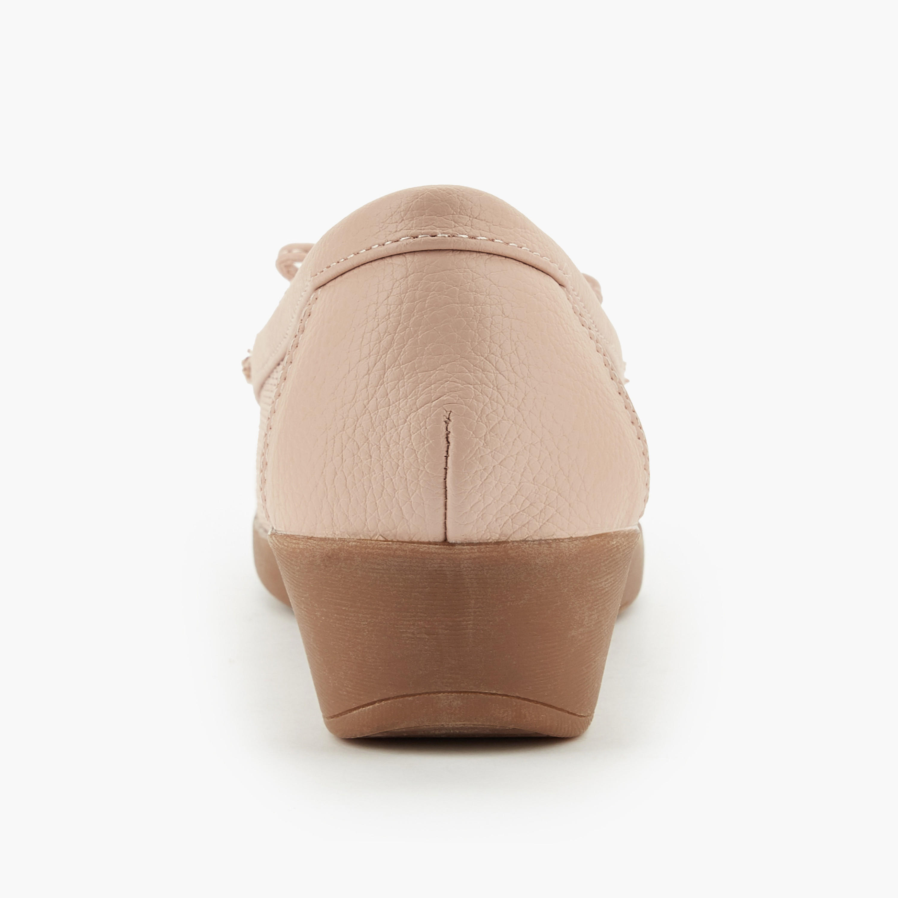 حذاء موكاسين بكعب ويدج للنساء من فلورا بيلا-women-shoes-flats-moccasins-image-5