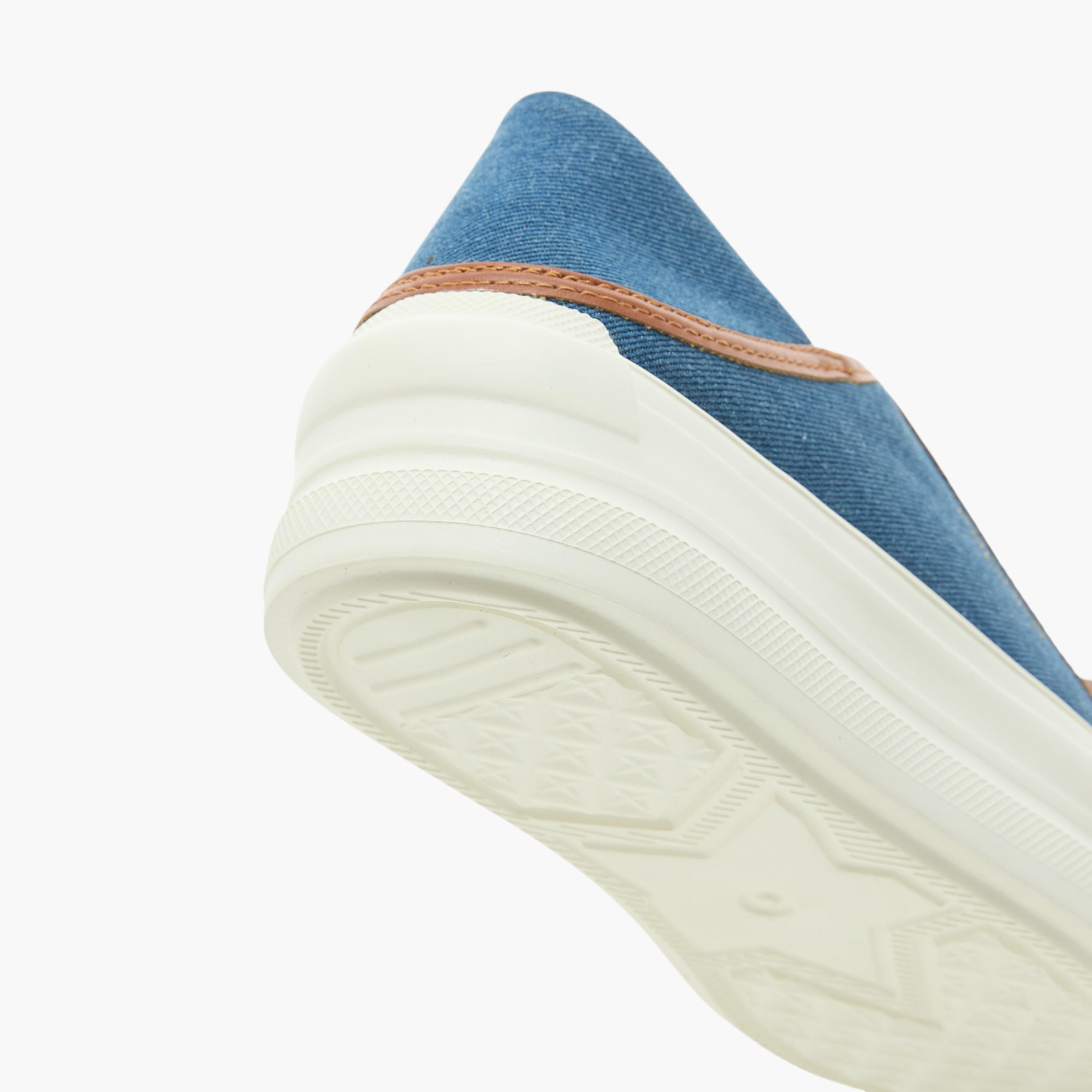 حذاء رياضي بطبعات شعار مع رباط وزينة معدنية من بابريكا-women-shoes-sneakers-image-5