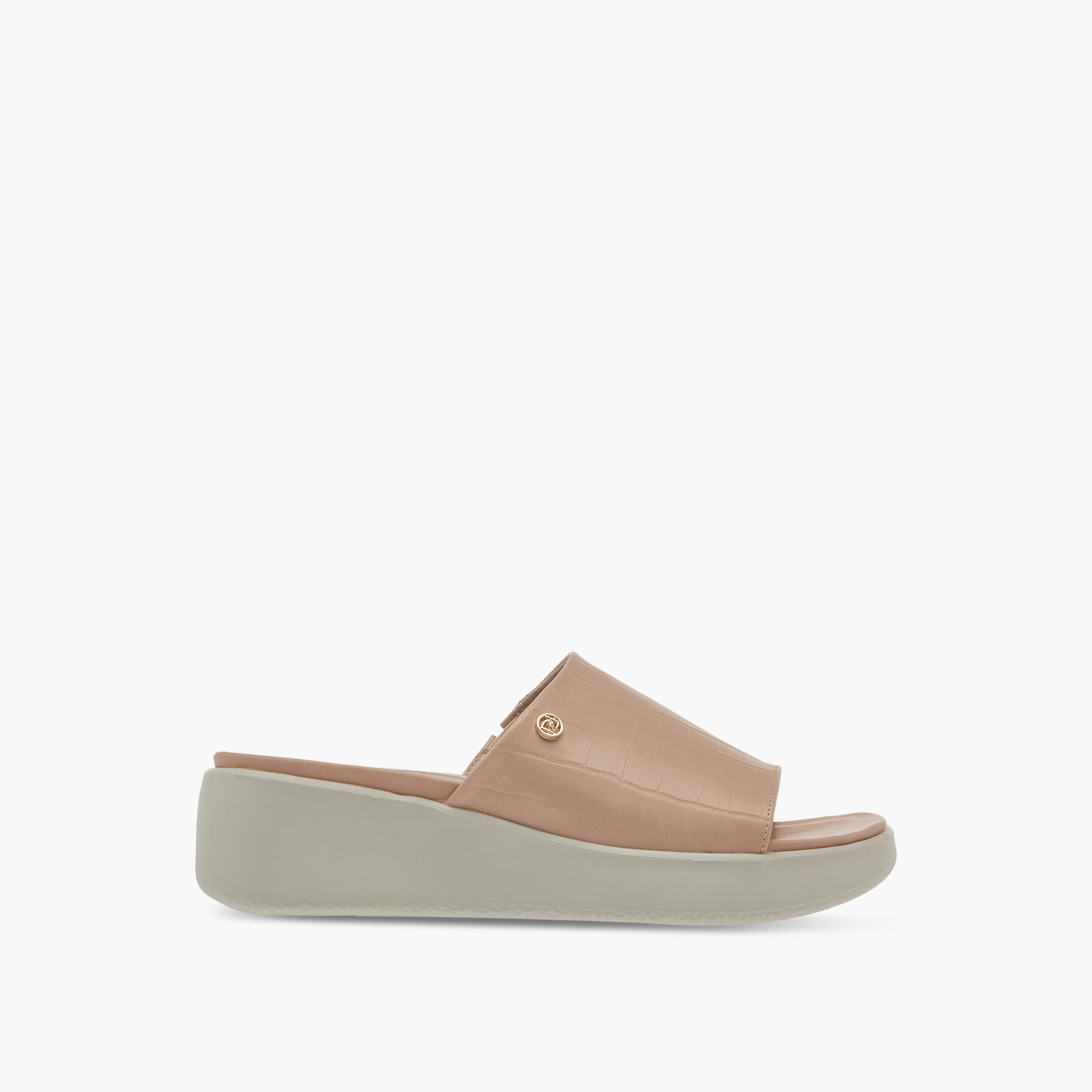 صندل مريح سهل الارتداء بارز الملمس بكعب ويدج من بابريكا-women-shoes-sandals-heeled-image-3