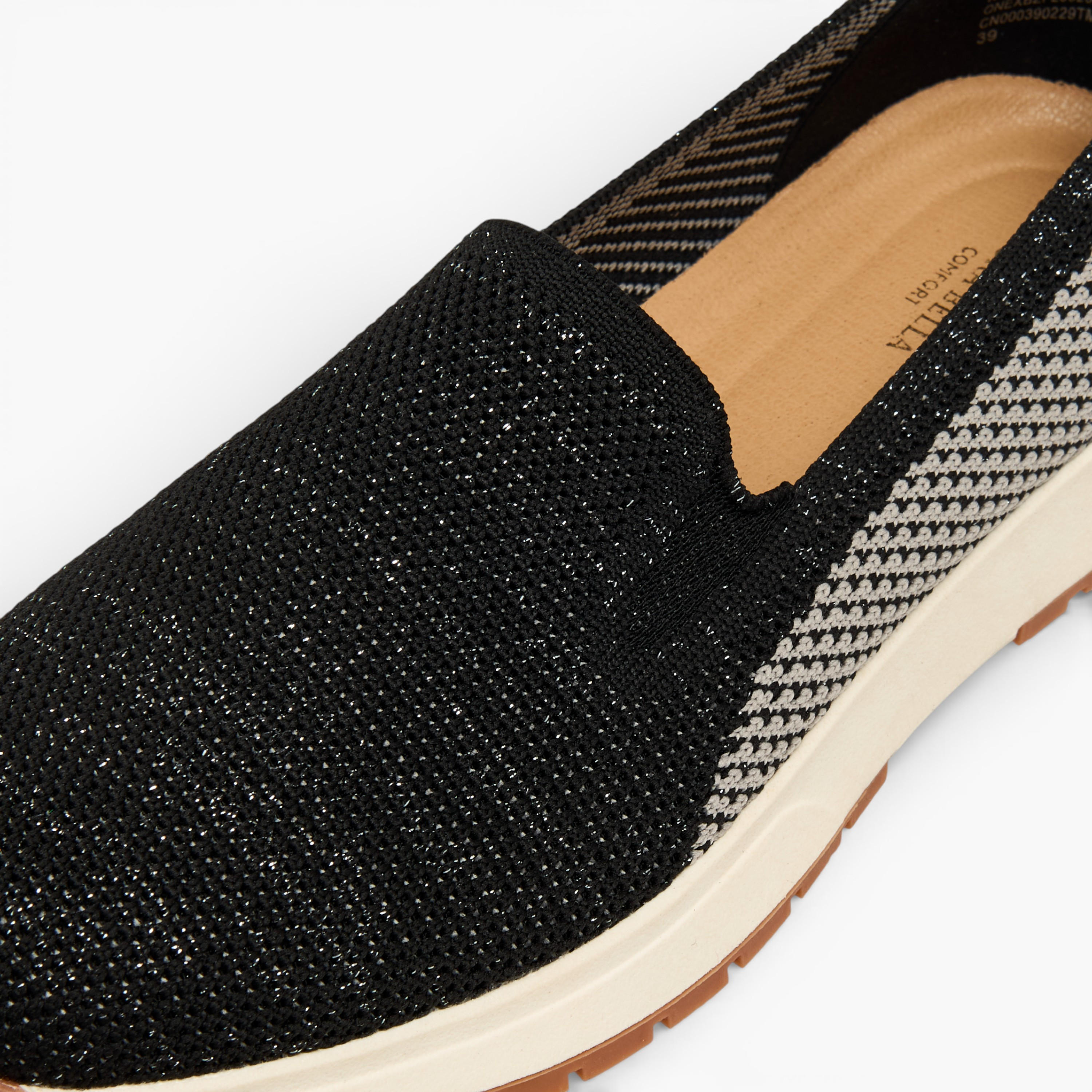 حذاء سنيكرز سهل الارتداء بطول الكاحل للنساء من فلورا بيلا-women-shoes-sneakers-image-4