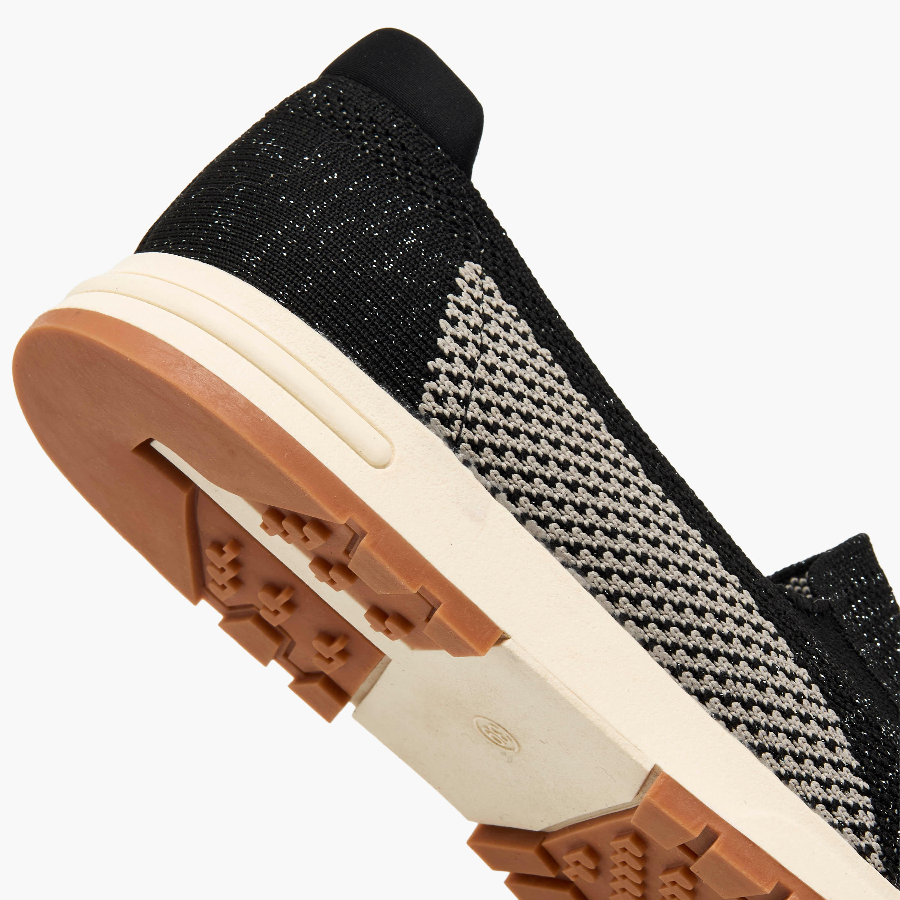 حذاء سنيكرز سهل الارتداء بطول الكاحل للنساء من فلورا بيلا-women-shoes-sneakers-image-5