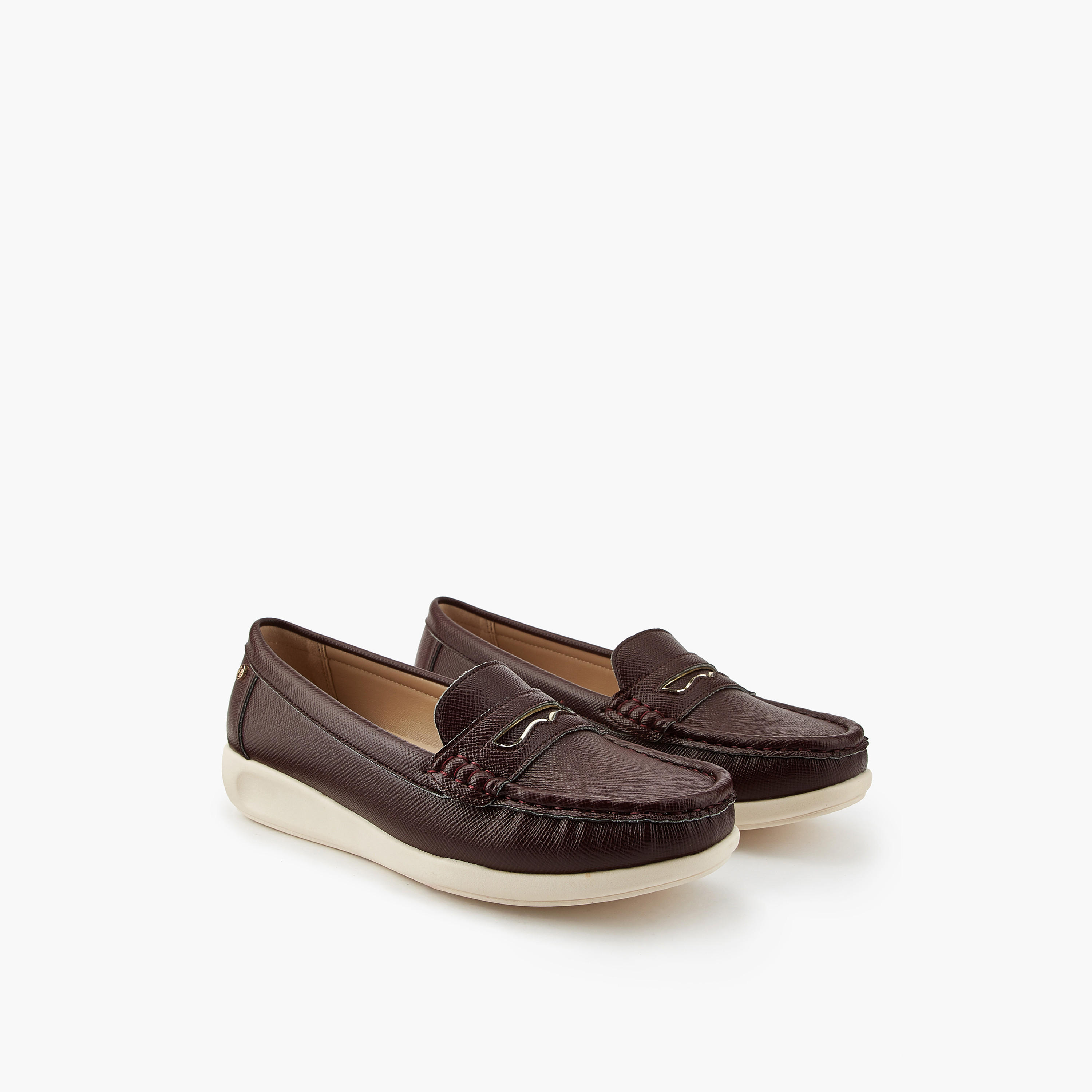 حذاء سهل الارتداء بتزيينات مفرغة للنساء من فلورا بيلا-women-shoes-flats-loafers-image-1