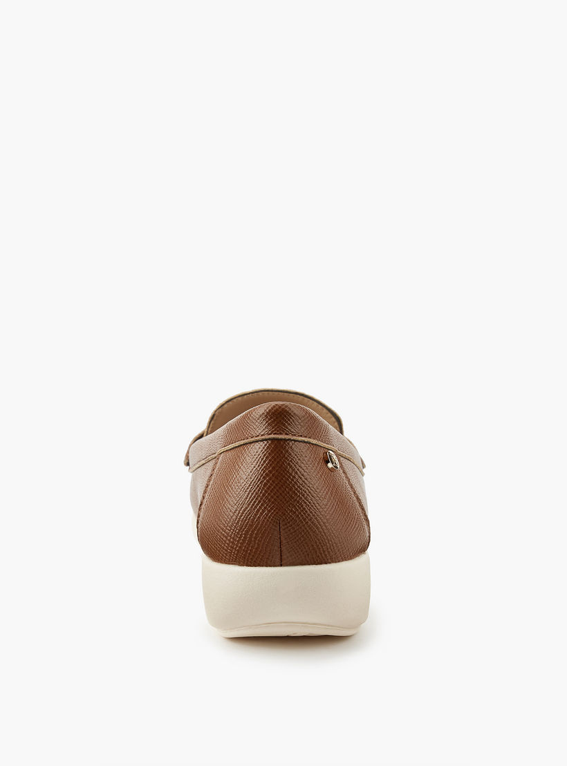 حذاء سهل الارتداء بتزيينات مفرغة للنساء من فلورا بيلا-women-shoes-flats-loafers-image-4