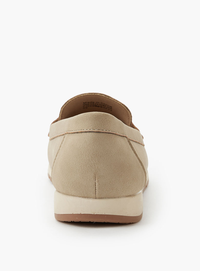 حذاء لوفر سهل الارتداء للنساء من لو كونفورت-women-shoes-loafersandmoccasins-image-4
