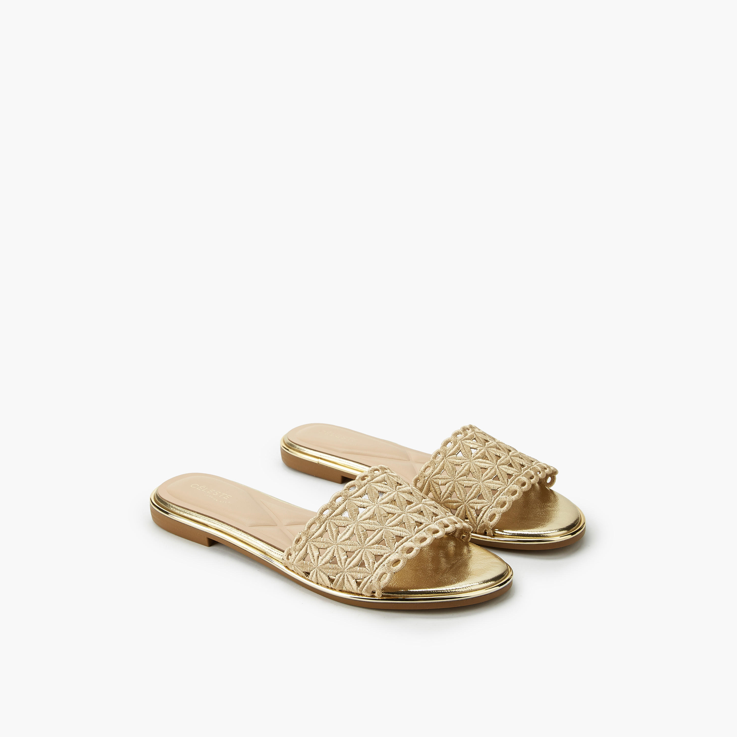 صندل مسطح بتفاصيل مفرغة بالليزر للنساء من سيليست-women-shoes-flats-sandals-image-1