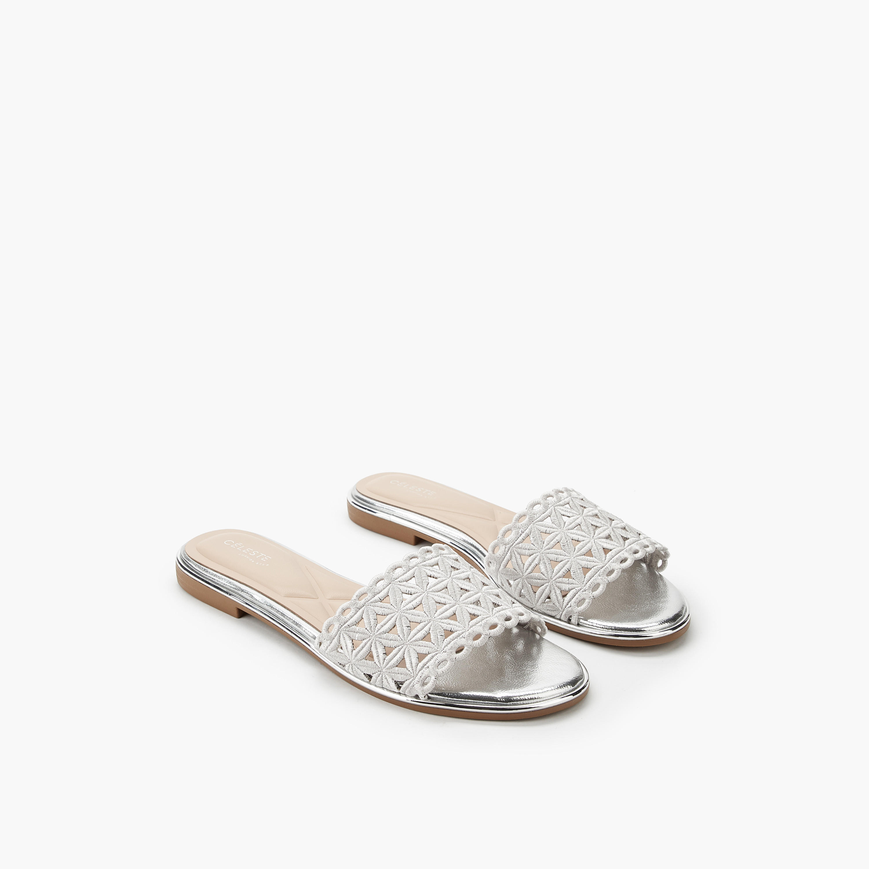 صندل مسطح بتفاصيل مفرغة بالليزر للنساء من سيليست-women-shoes-flats-sandals-image-1