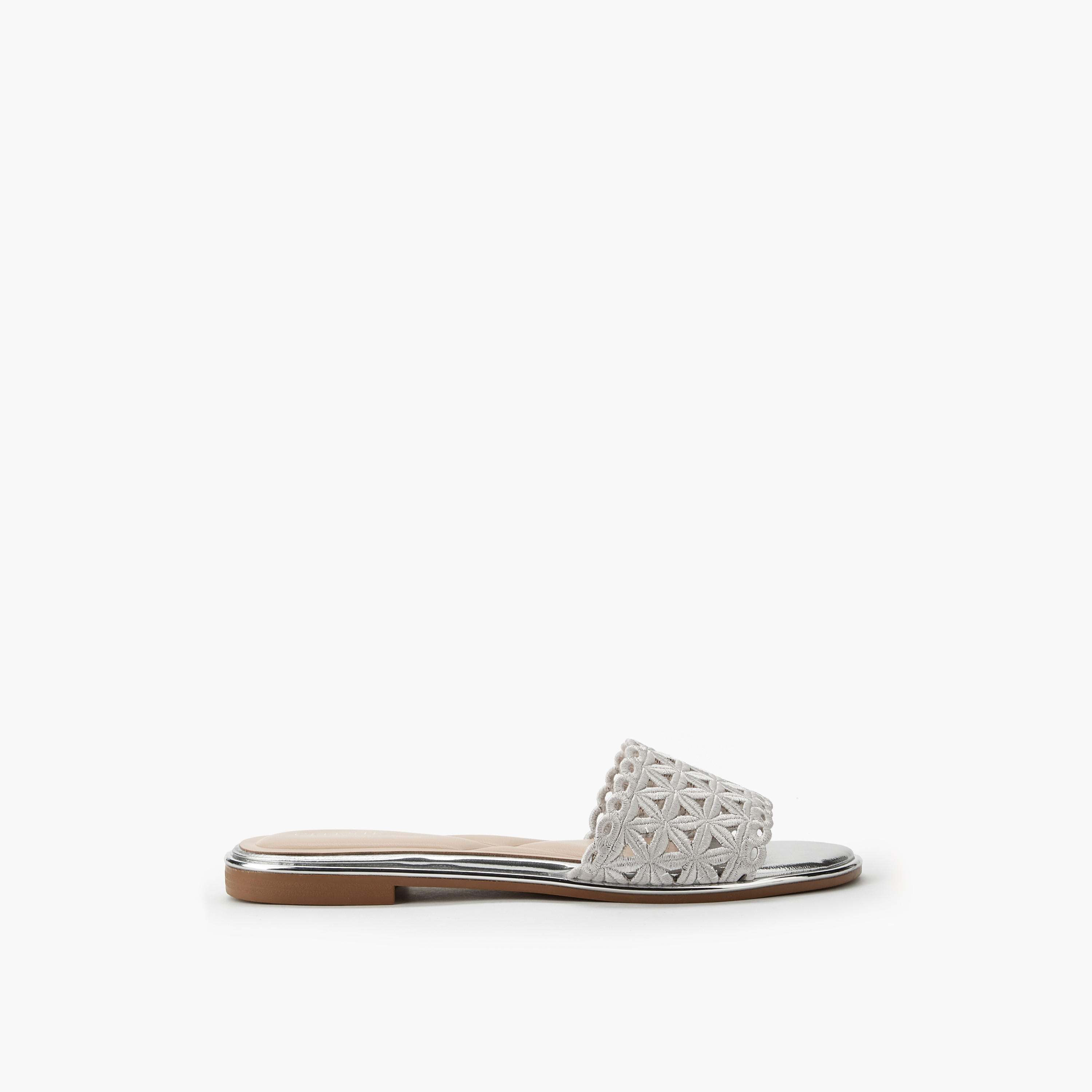 صندل مسطح بتفاصيل مفرغة بالليزر للنساء من سيليست-women-shoes-flats-sandals-image-2