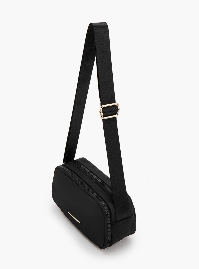 شنطة كروس بودي سادة بحزام قابل للتعديل من فلورا بيلا-women-bagsandwallets-handbags-image-5