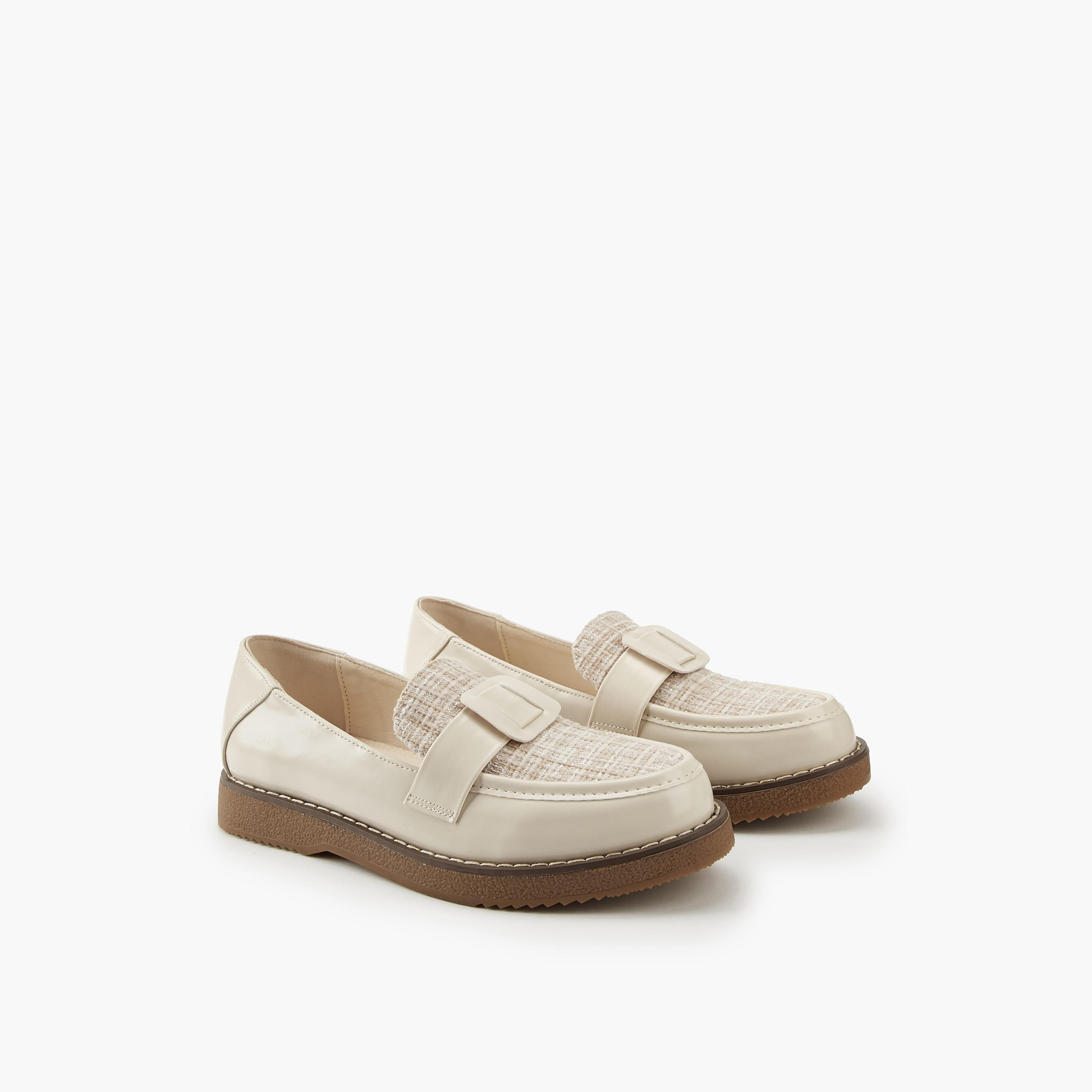 حذاء خفيف سهل الارتداء بزينة إبزيم من فلورا بيلا-women-shoes-loafersandmoccasins-image-1