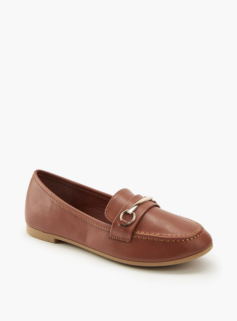 حذاء سهل الارتداء بتزيينات ميتاليك من فلورا بيلا-women-shoes-loafersandmoccasins-image-3