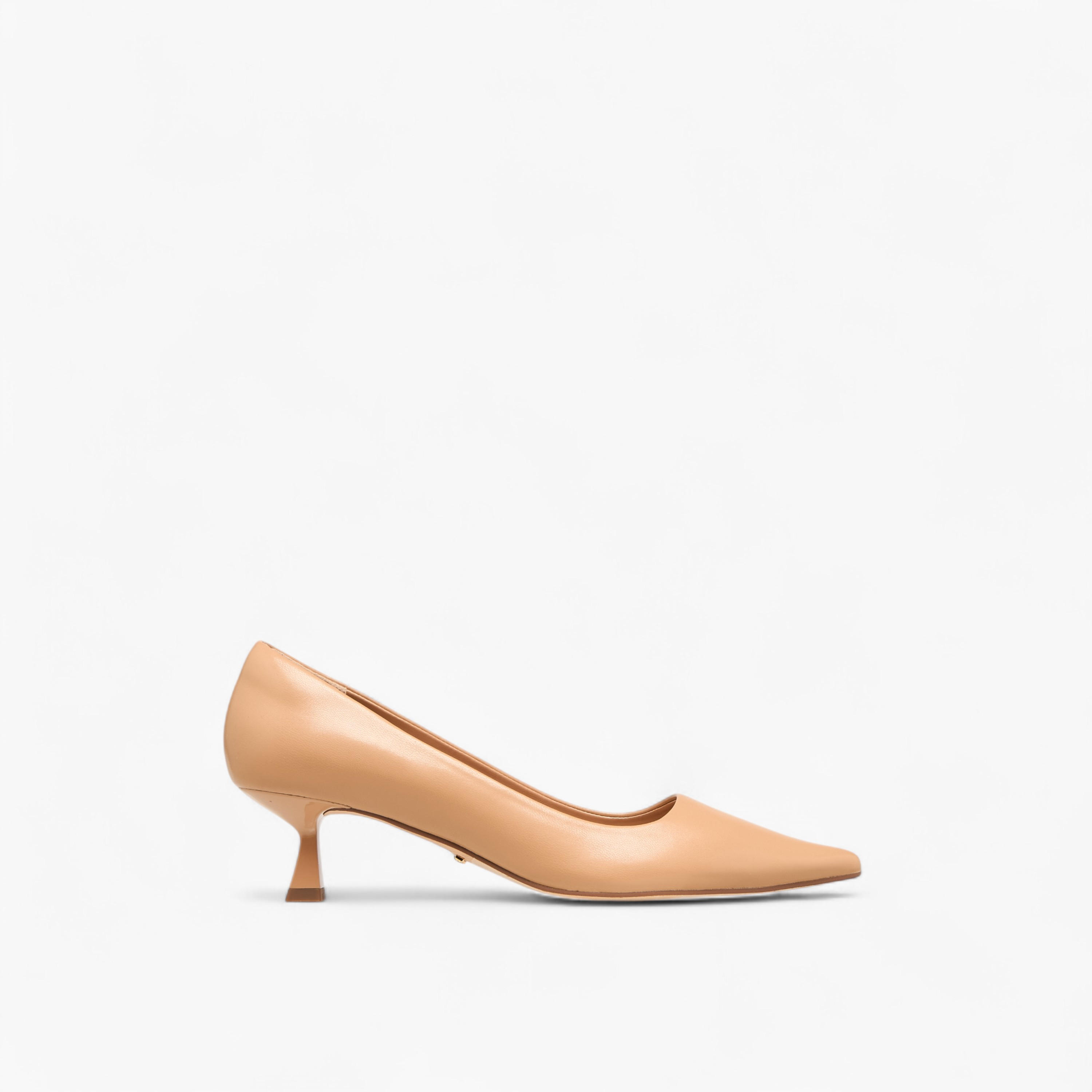 حذاء سادة بمقدمة مدببة وكعب صغير للنساء من بابريكا-women-shoes-sandals-heeled-image-3