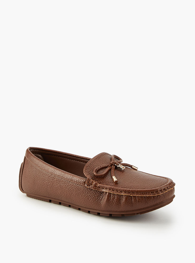 حذاء موكاسين بارز الملمس سهل الارتداء بفيونكة من فلورا بيلا-women-shoes-flats-moccasins-image-2
