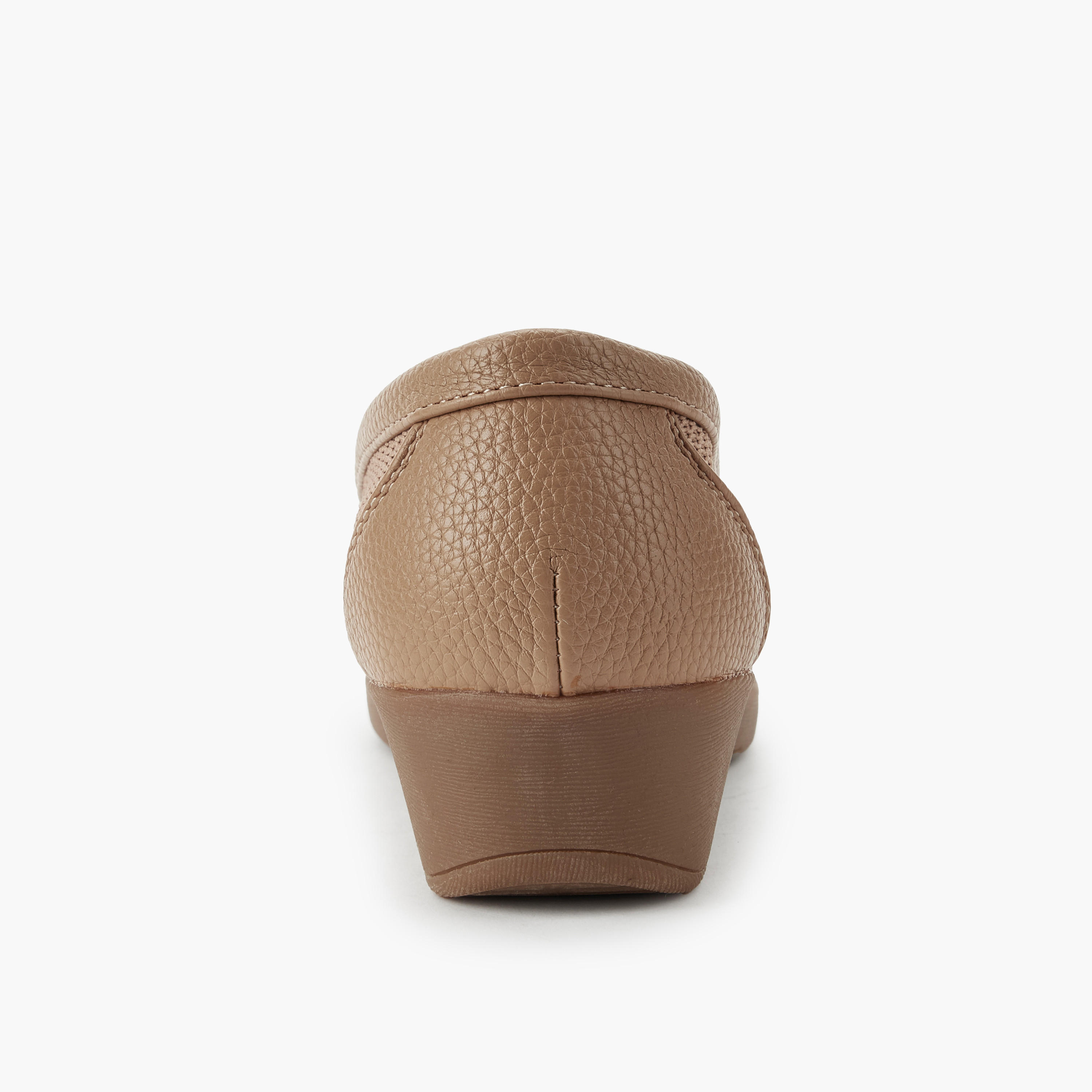 حذاء موكاسين بكعب ويدج للنساء من فلورا بيلا-women-shoes-flats-moccasins-image-4
