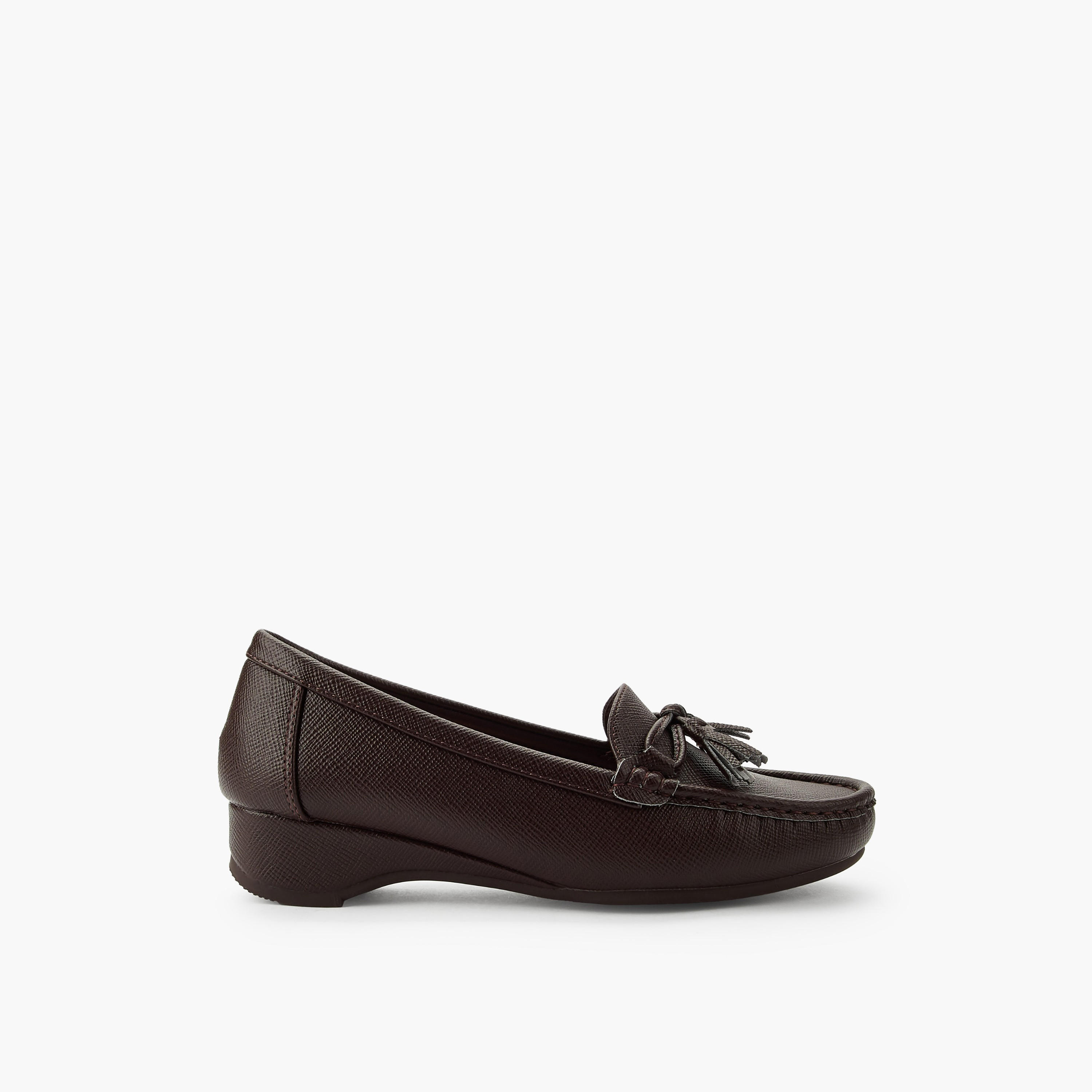 حذاء لوفرز بشرابة للنساء من فلورا بيلا-women-shoes-flats-loafers-image-3