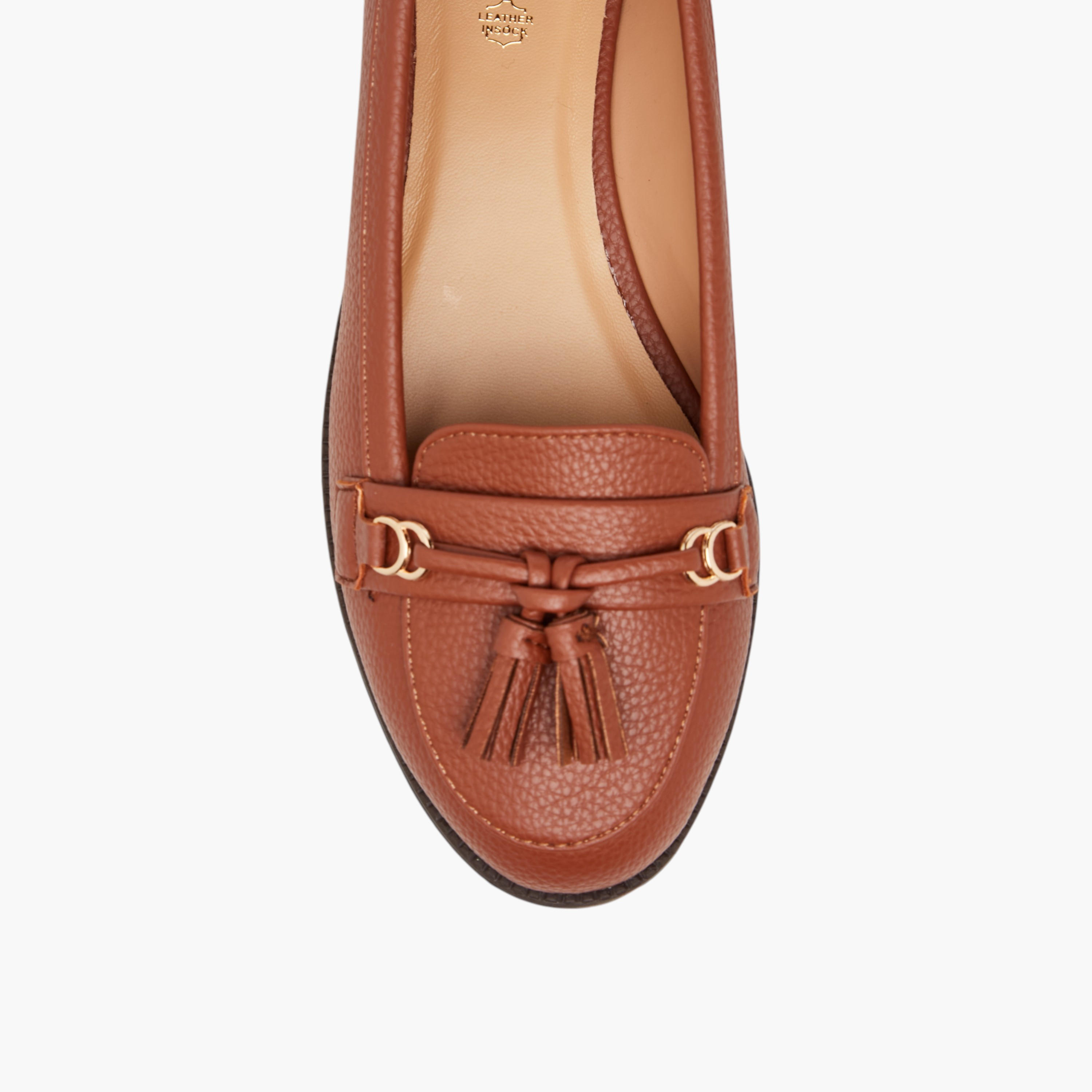 حذاء لوفر سهل الارتداء بشرابة من بابريكا-women-shoes-loafersandmoccasins-image-4