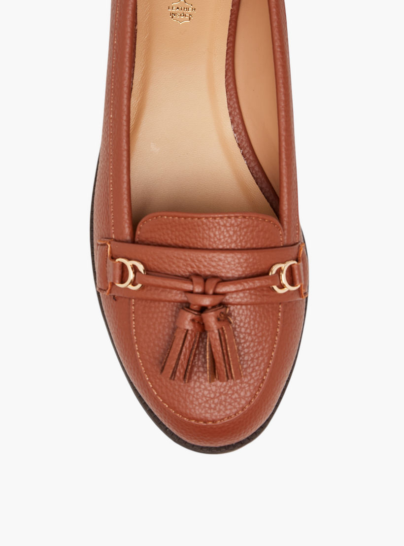 حذاء لوفر سهل الارتداء بشرابة من بابريكا-women-shoes-loafersandmoccasins-image-4