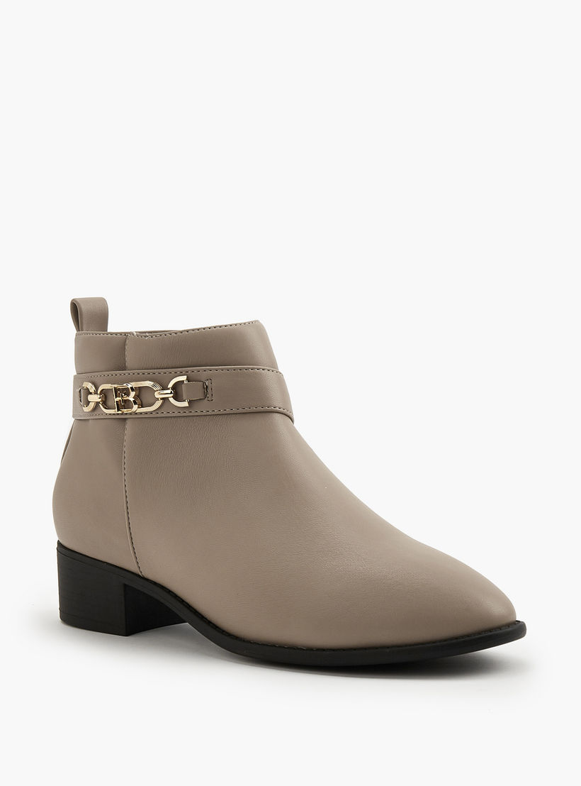 بوت كاحل بسحاب إغلاق وزينة سلسلة من فلورا بيلا-women-shoes-boots-image-3