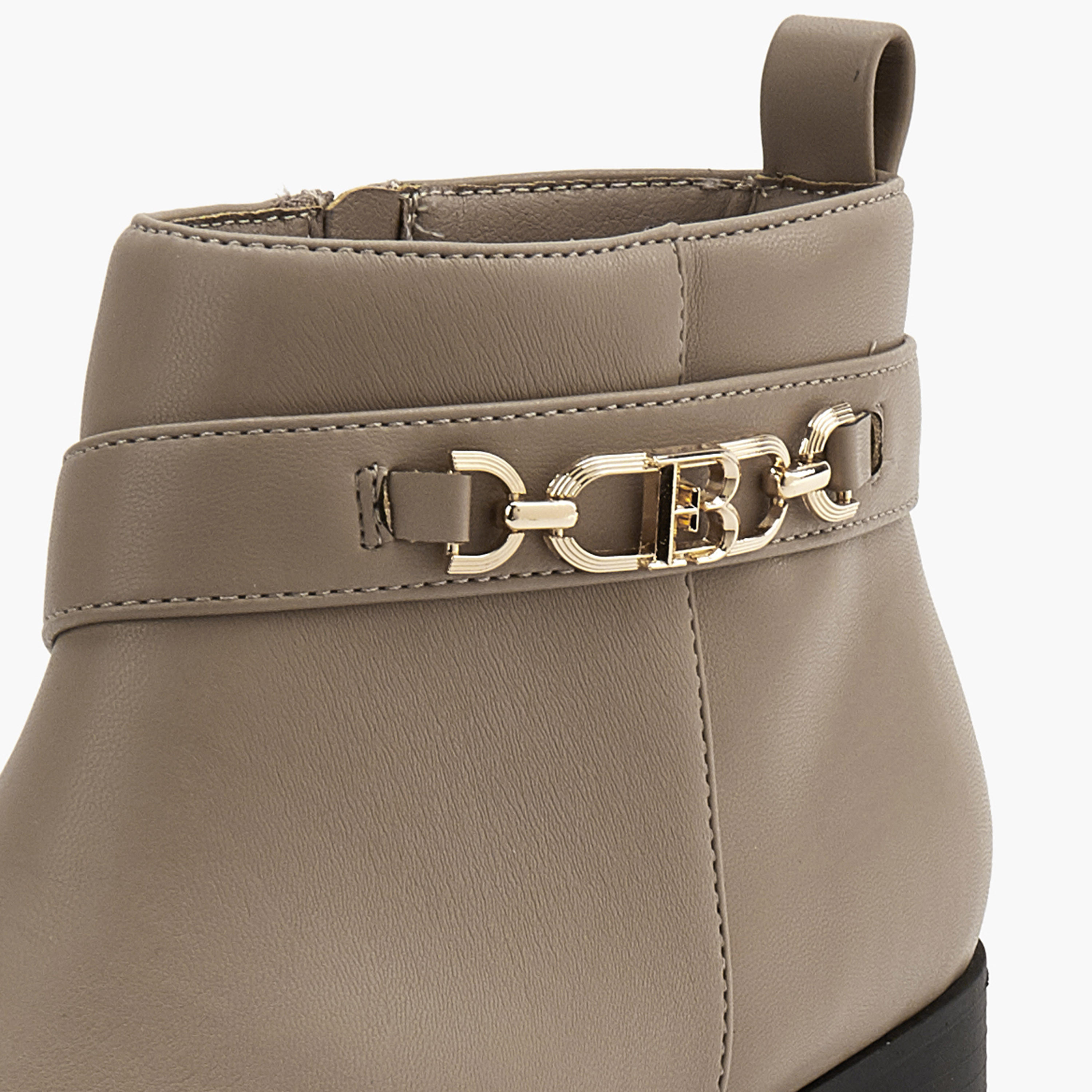 بوت كاحل بسحاب إغلاق وزينة سلسلة من فلورا بيلا-women-shoes-boots-image-4