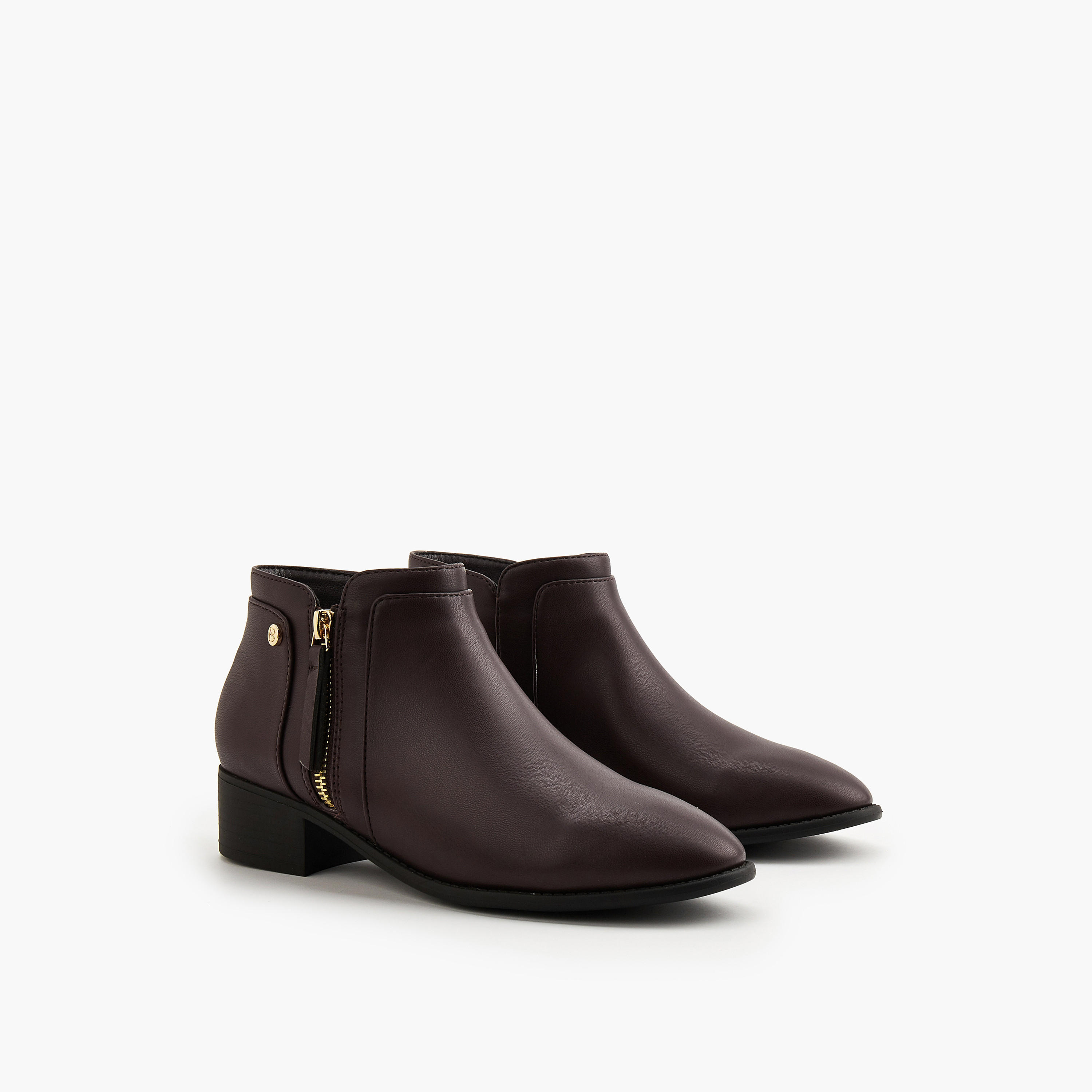 بوت كاحل سادة بسحاب إغلاق من فلورا بيلا-women-shoes-boots-image-1