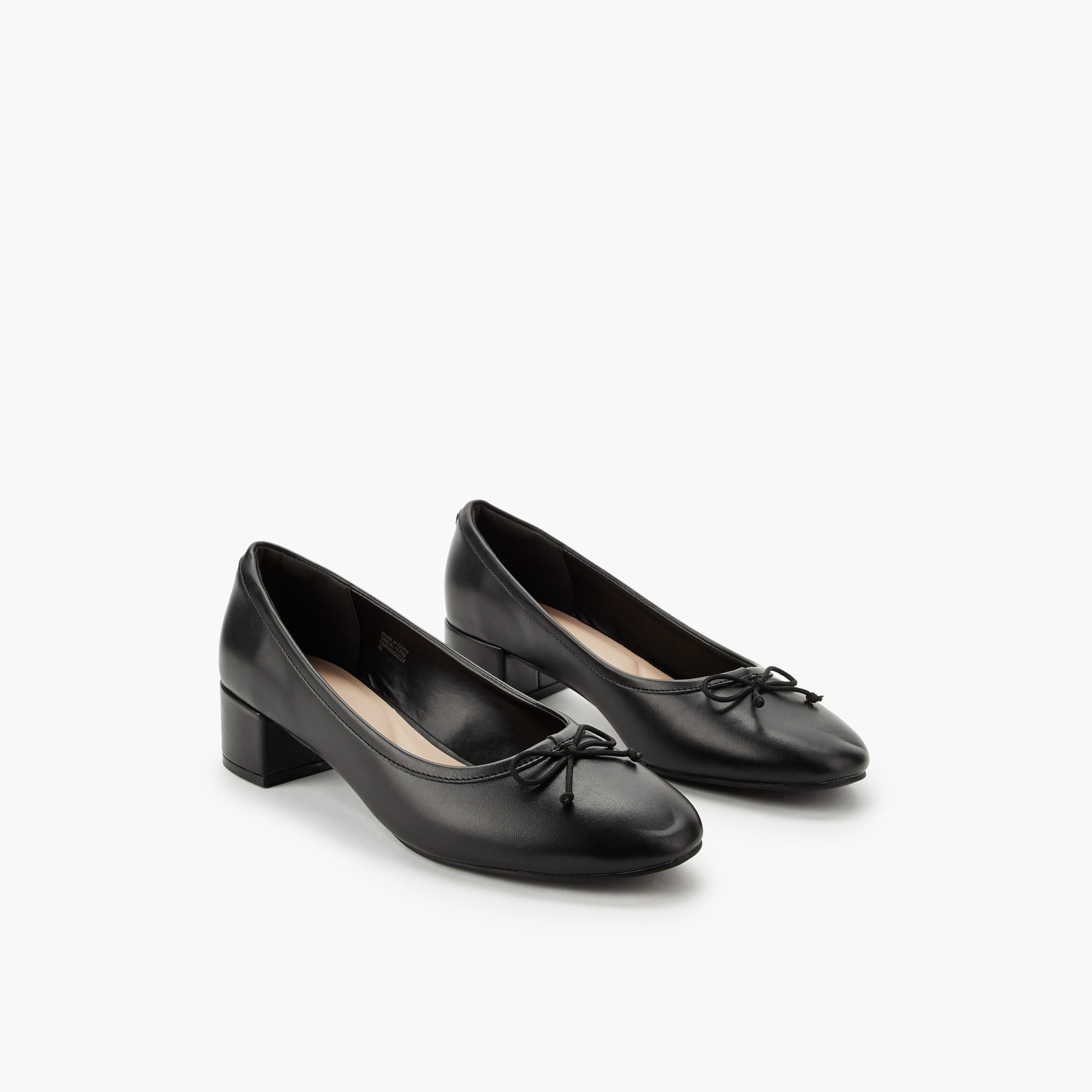 حذاء بومب بكعب سميك وتفاصيل فيونكة للنساء من سيليست-women-shoes-sandals-heeled-image-1