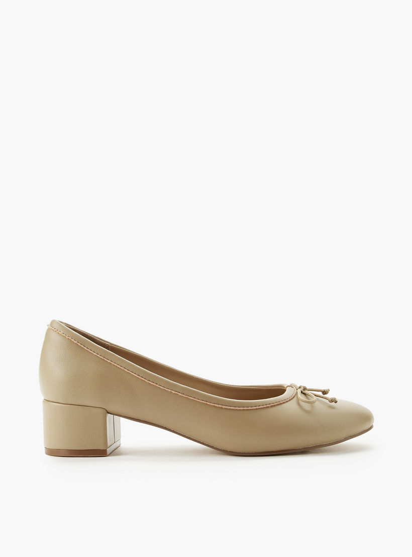 حذاء بومب بكعب سميك وتفاصيل فيونكة للنساء من سيليست-women-shoes-sandals-heeled-image-3