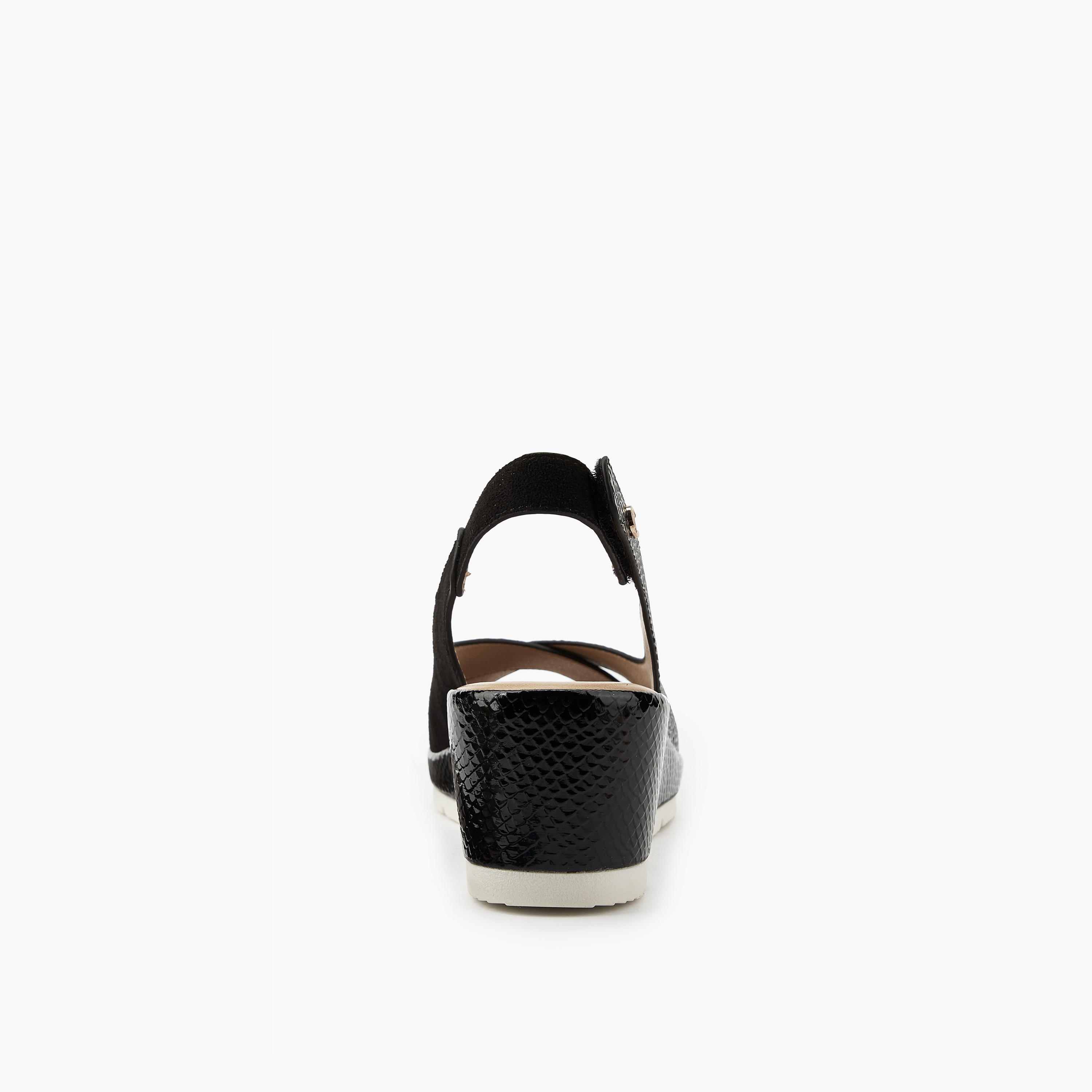صندل بكعب ويدج وحزام متقاطع للنساء من لو كونفورت-women-shoes-sandals-heeled-image-5