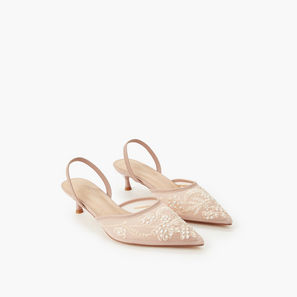 حذاء بمقدمة مدببة وكعب صغير وتزيينات للنساء من سيليست-women-shoes-sandals-heeled-image-1
