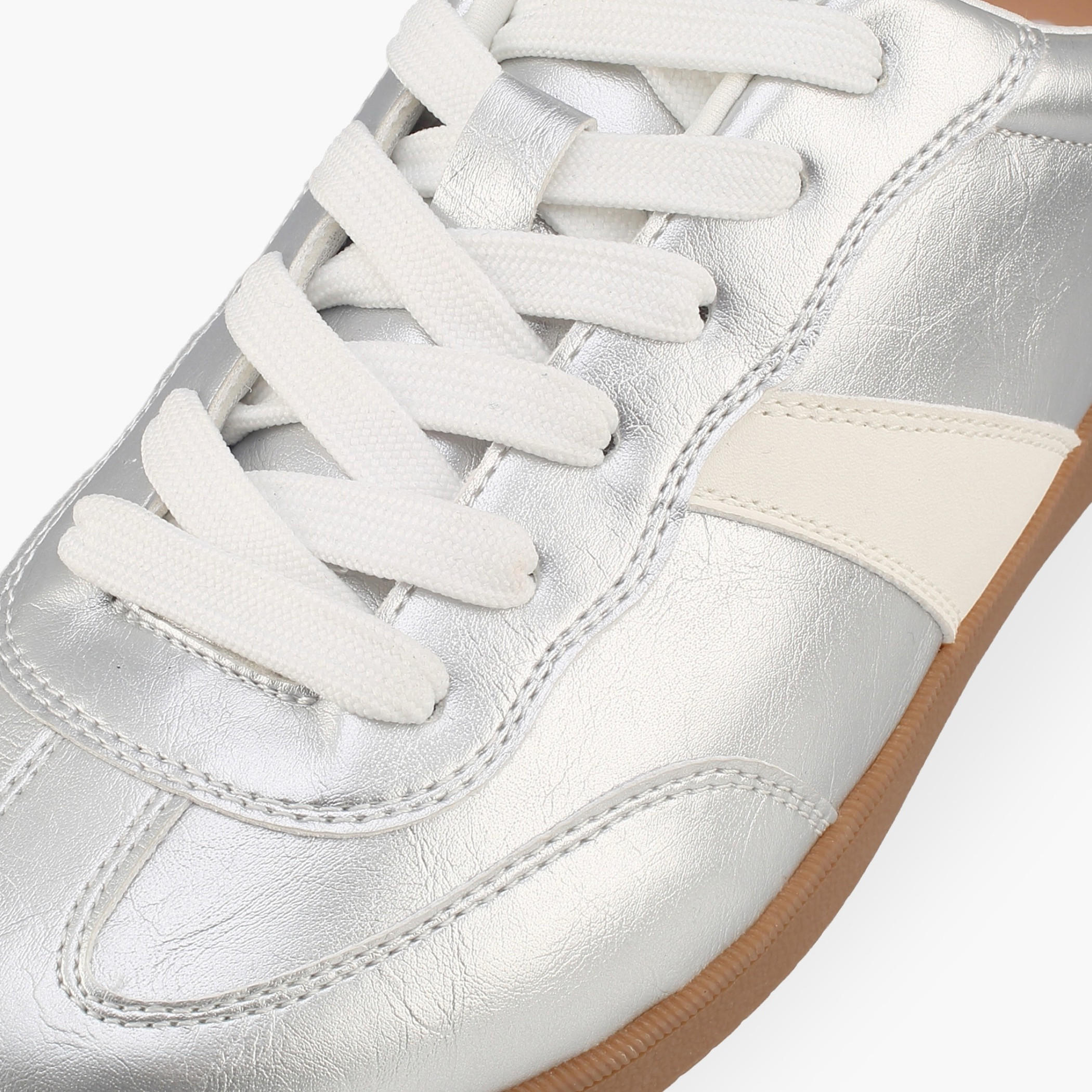 حذاء سنيكرز برباط إغلاق للنساء من سيليست-women-shoes-sneakers-image-4