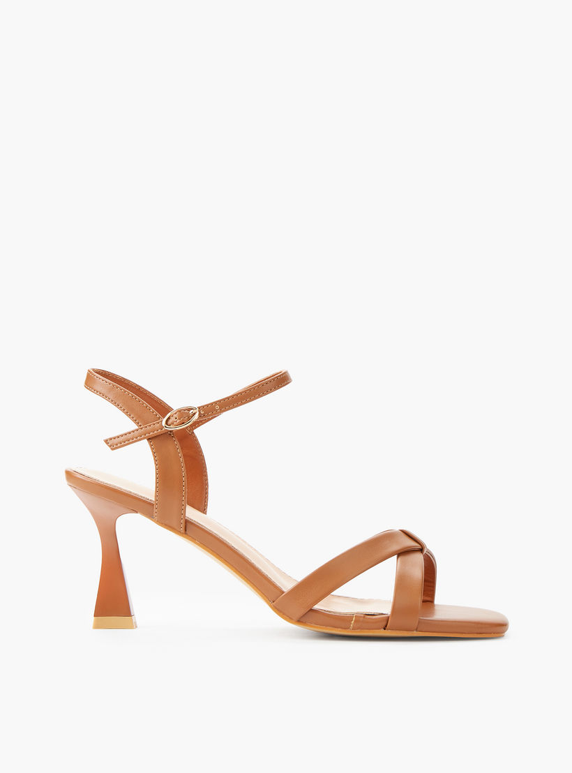صندل بأحزمة متقاطعة وبكعب عريض من الحافة للنساء من بابريكا-women-shoes-sandals-heeled-image-3