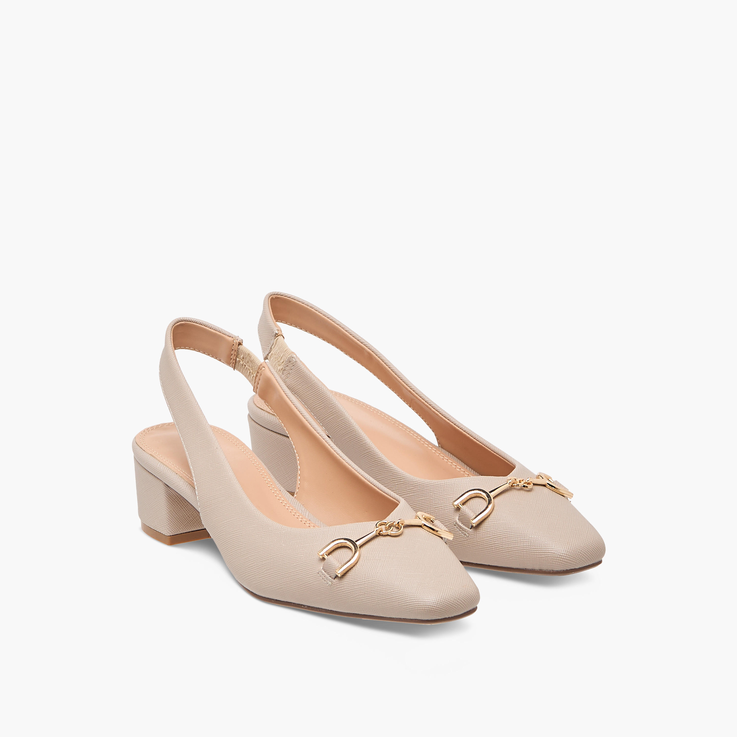 حذاء سادة بزينة معدنية وحزام خلفي وكعب سميك للنساء من سيليست-women-shoes-heels-image-1