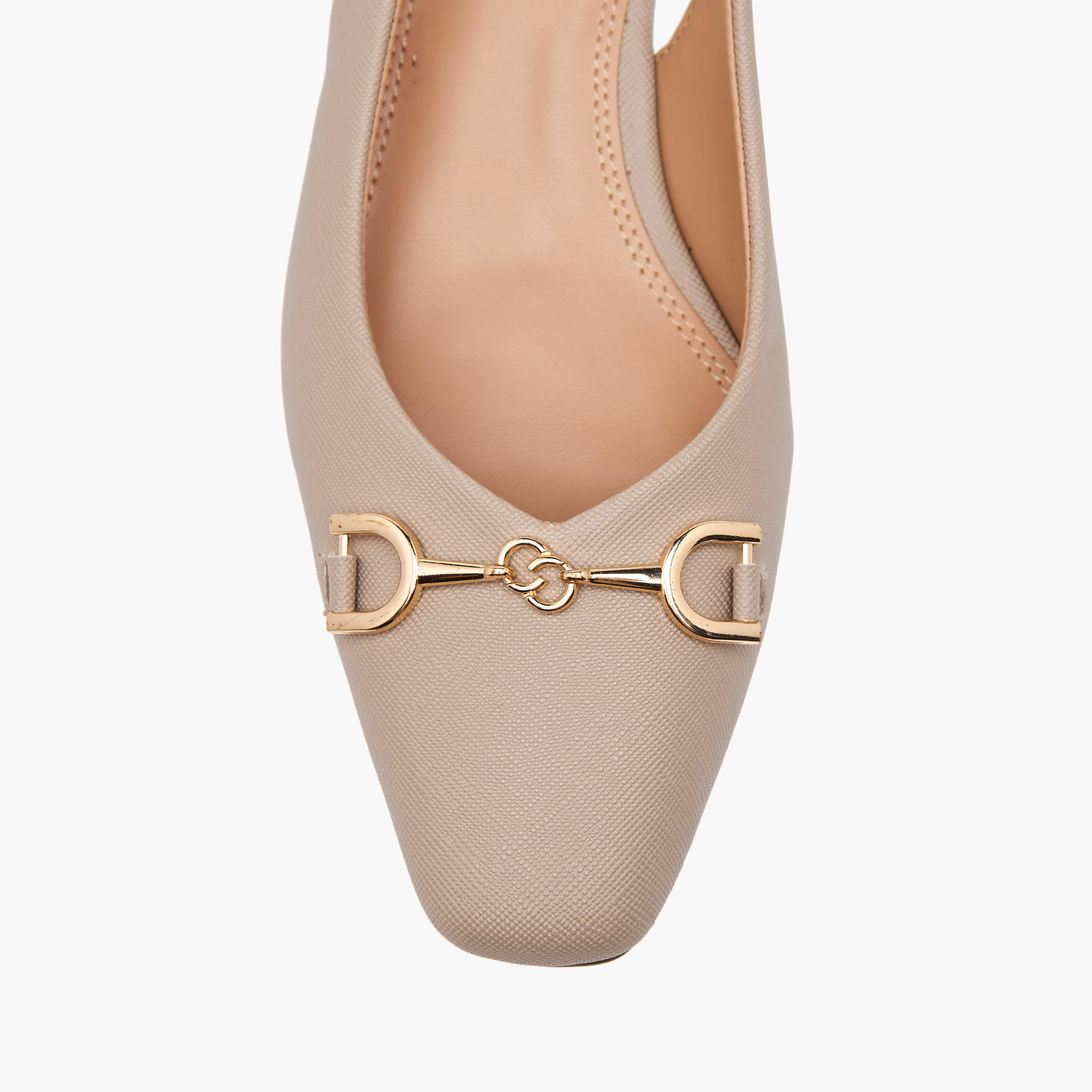 حذاء سادة بزينة معدنية وحزام خلفي وكعب سميك للنساء من سيليست-women-shoes-heels-image-4