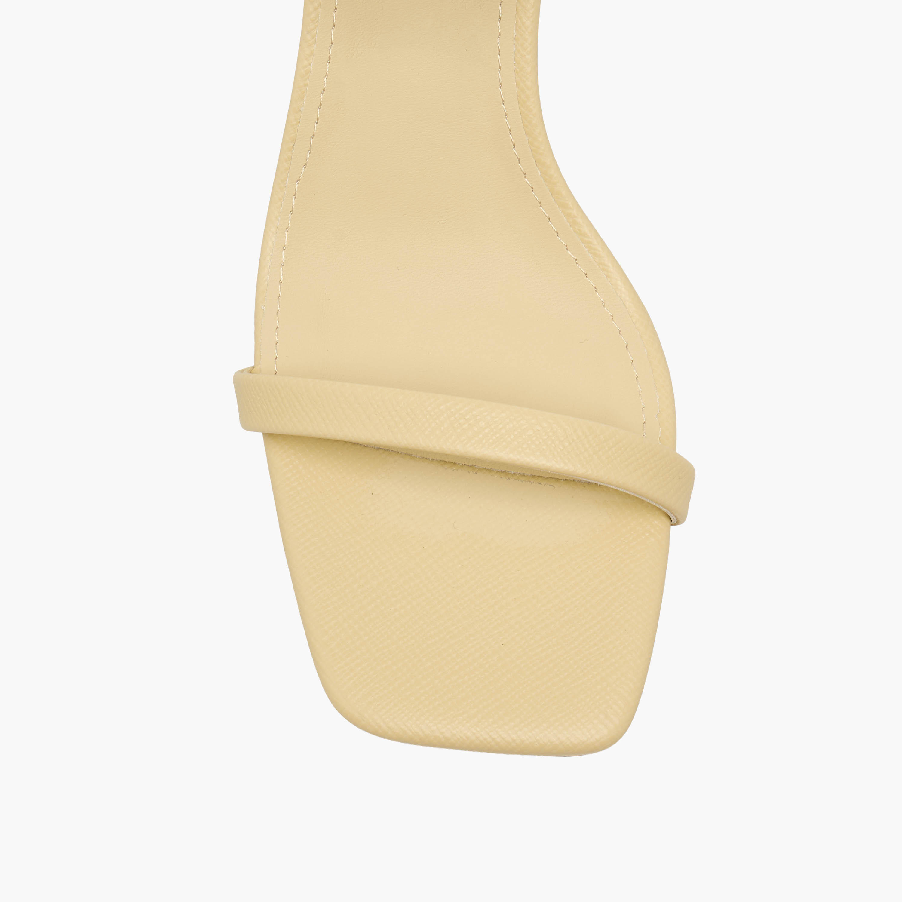 صندل بكعب وإبزيم إغلاق للنساء من فلورا بيلا-women-shoes-sandals-heeled-image-4