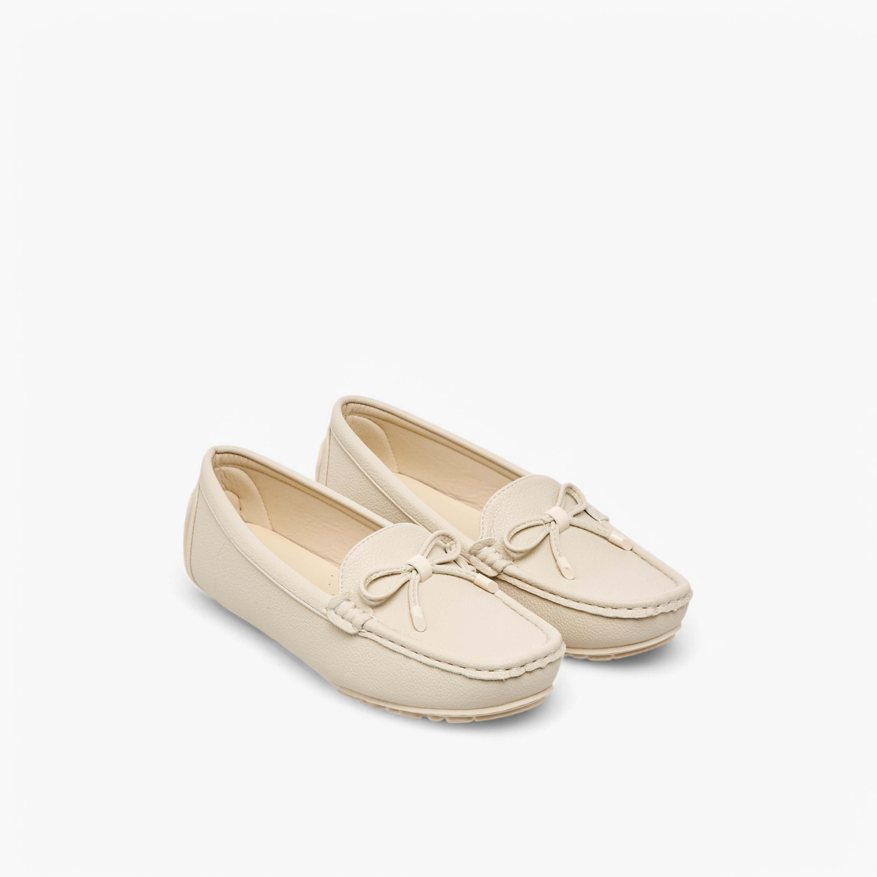 لوفر سهل الارتداء بزينة فيونكة من بابريكا-women-shoes-flats-loafers-image-1