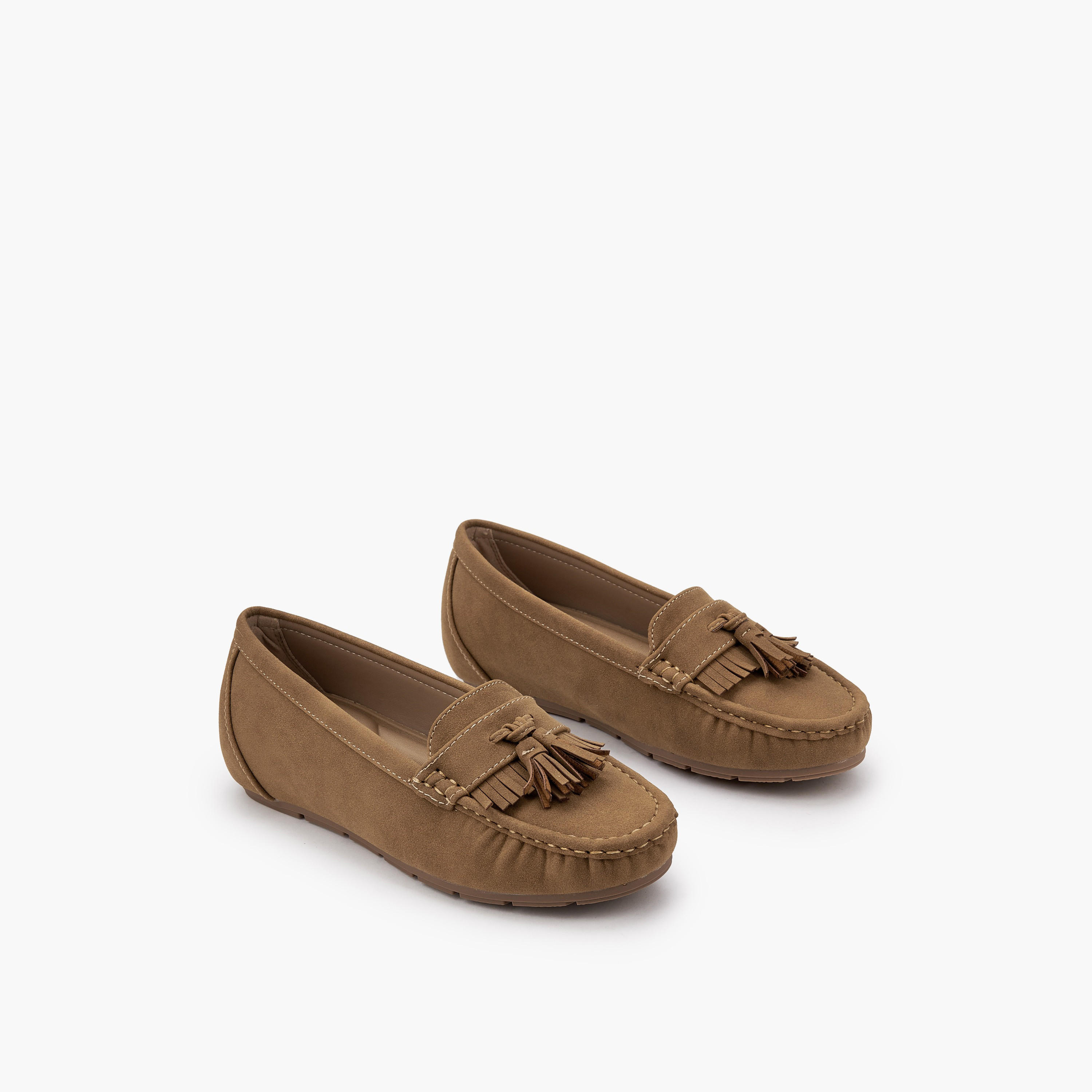 حذاء لوفر شمواه بتفاصيل شرابة للنساء من لو كونفورت-women-shoes-loafersandmoccasins-image-1