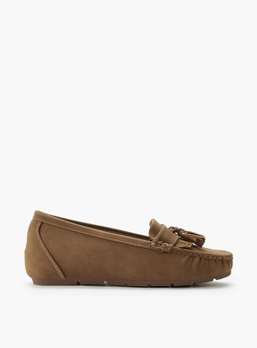 حذاء لوفر شمواه بتفاصيل شرابة للنساء من لو كونفورت-women-shoes-loafersandmoccasins-image-3