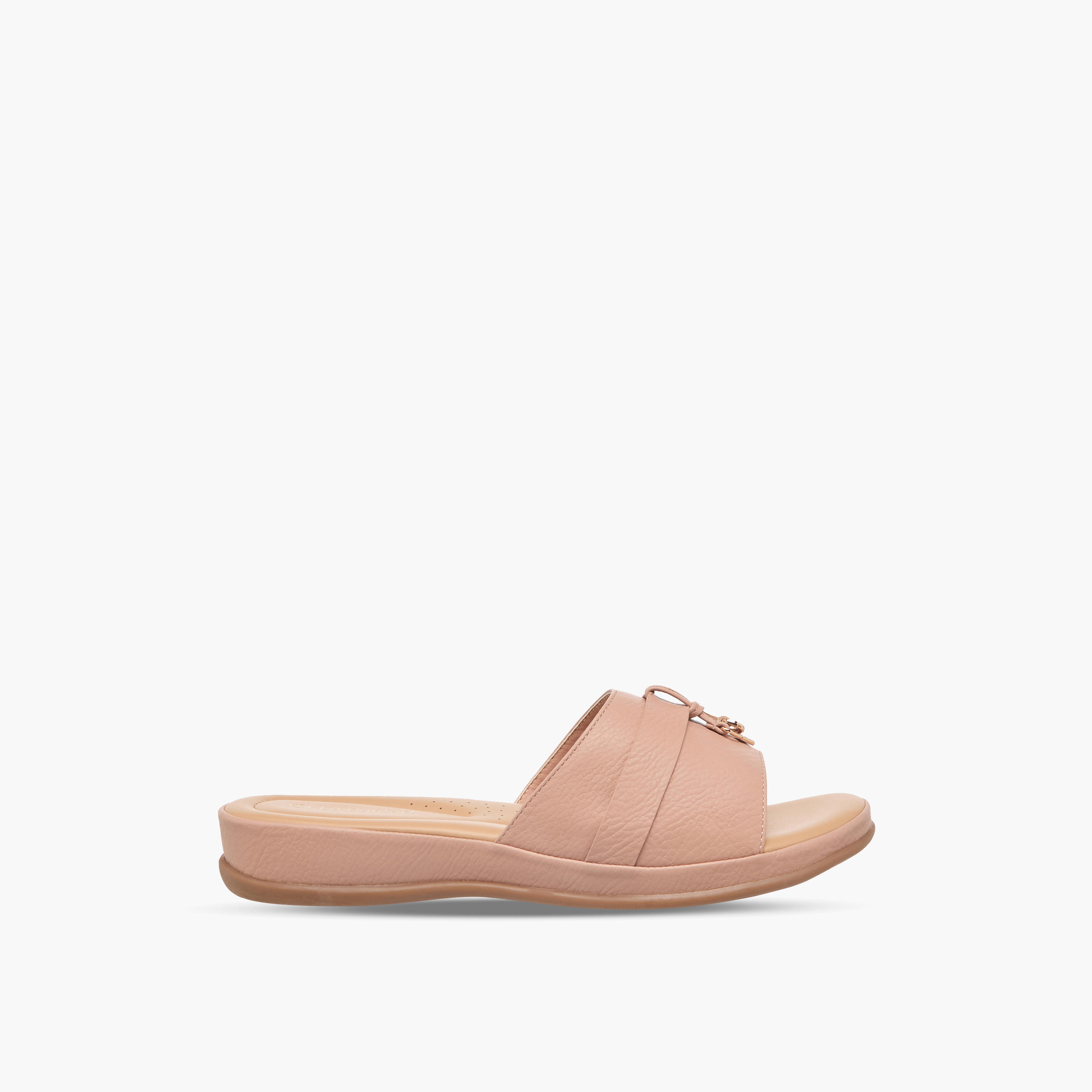 صندل سهل الارتداء بتزيينات للنساء من لو كونفورت-women-shoes-flats-sandals-image-3