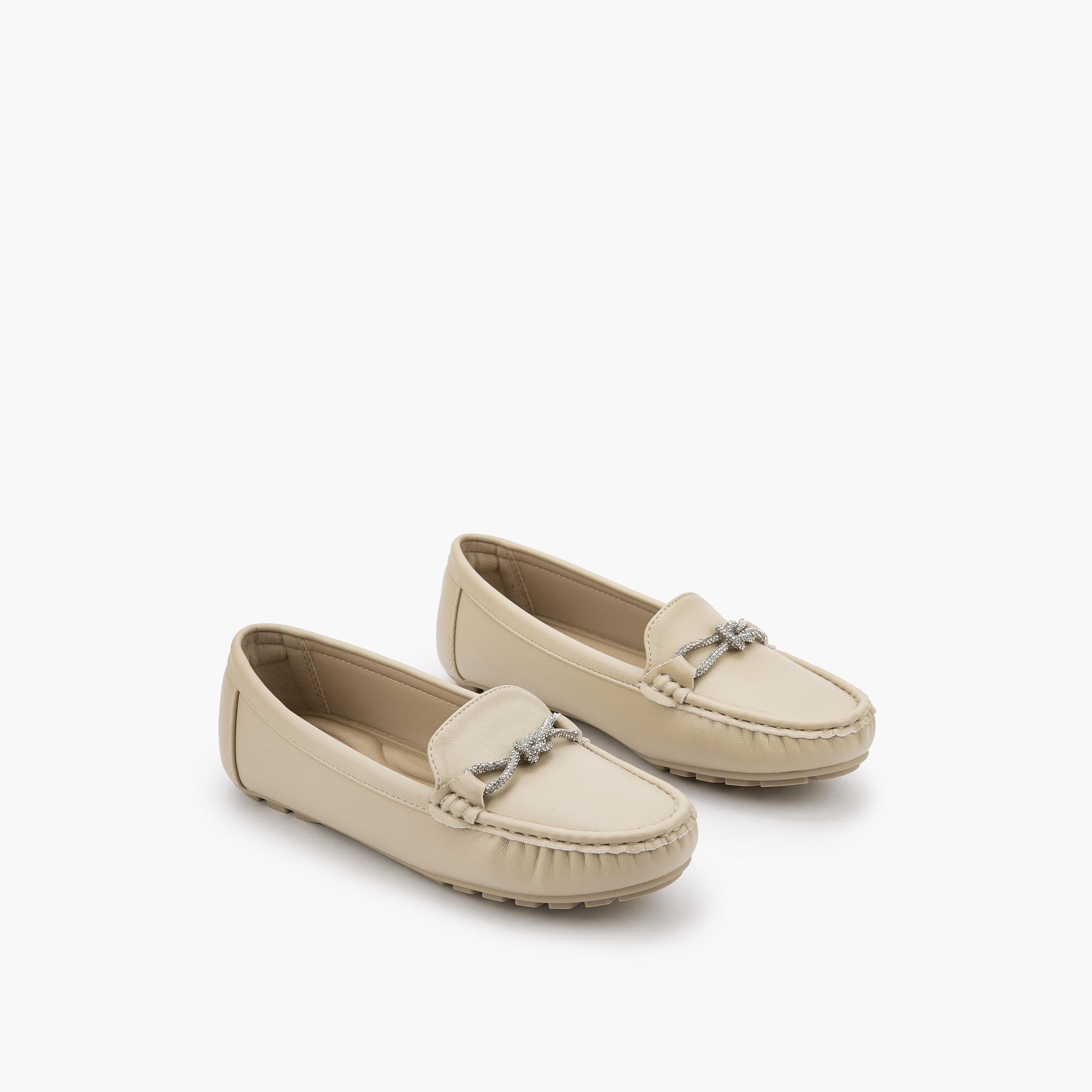 حذاء خفيف مزين بتفاصيل للنساء من لو كونفورت-women-shoes-flats-moccasins-image-1