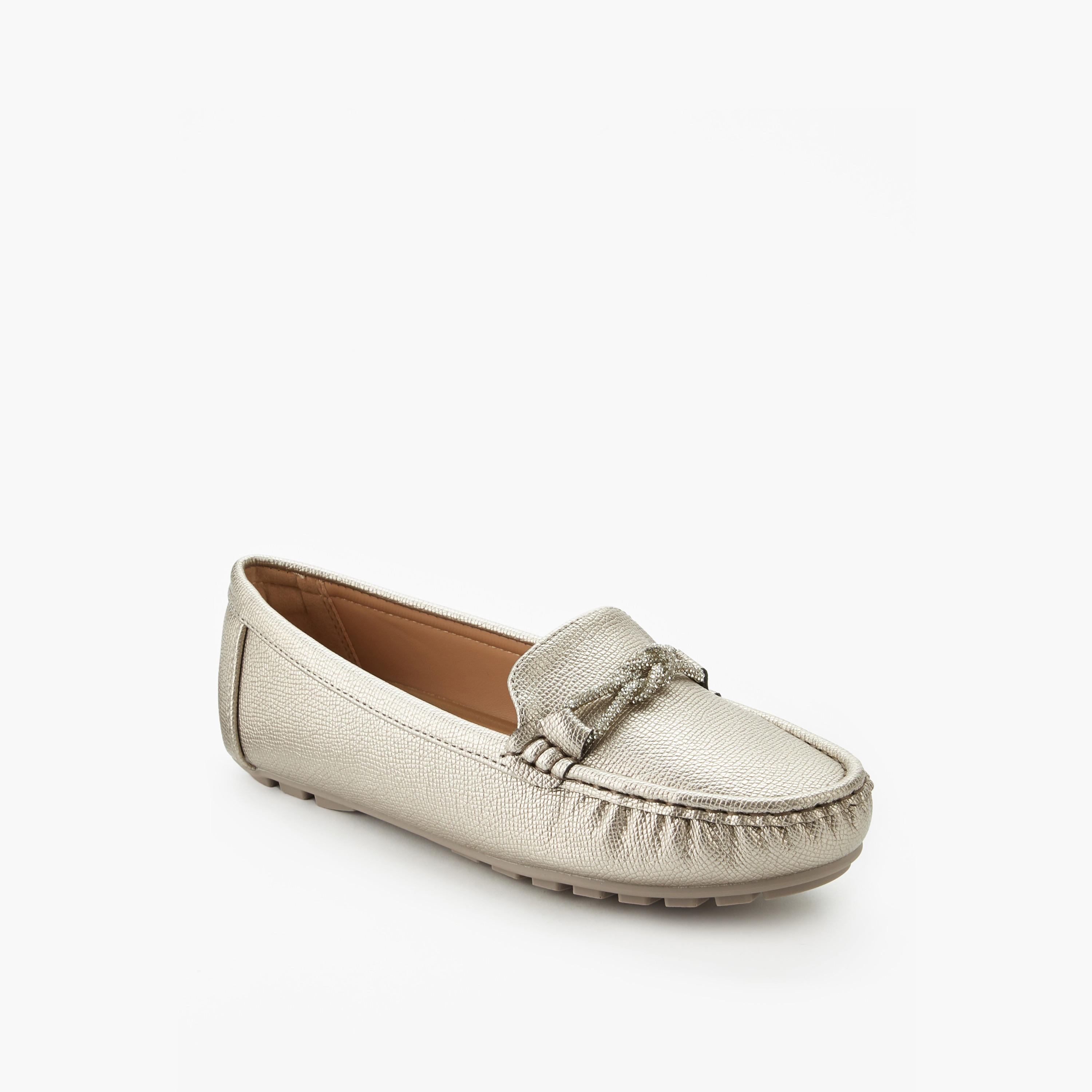 حذاء خفيف مزين بتفاصيل للنساء من لو كونفورت-women-shoes-flats-moccasins-image-2