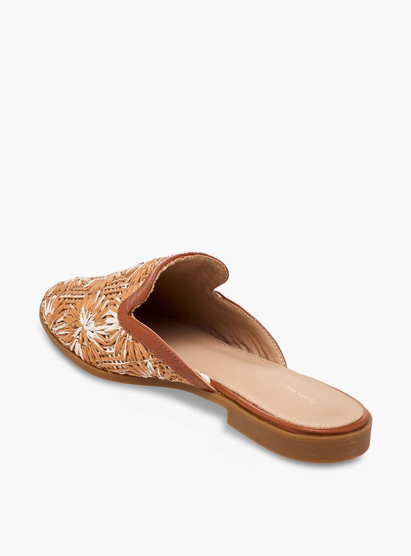 حذاء ميول منسوج بارز الملمس للنساء من فلورا بيلا-women-shoes-flats-mules-image-5