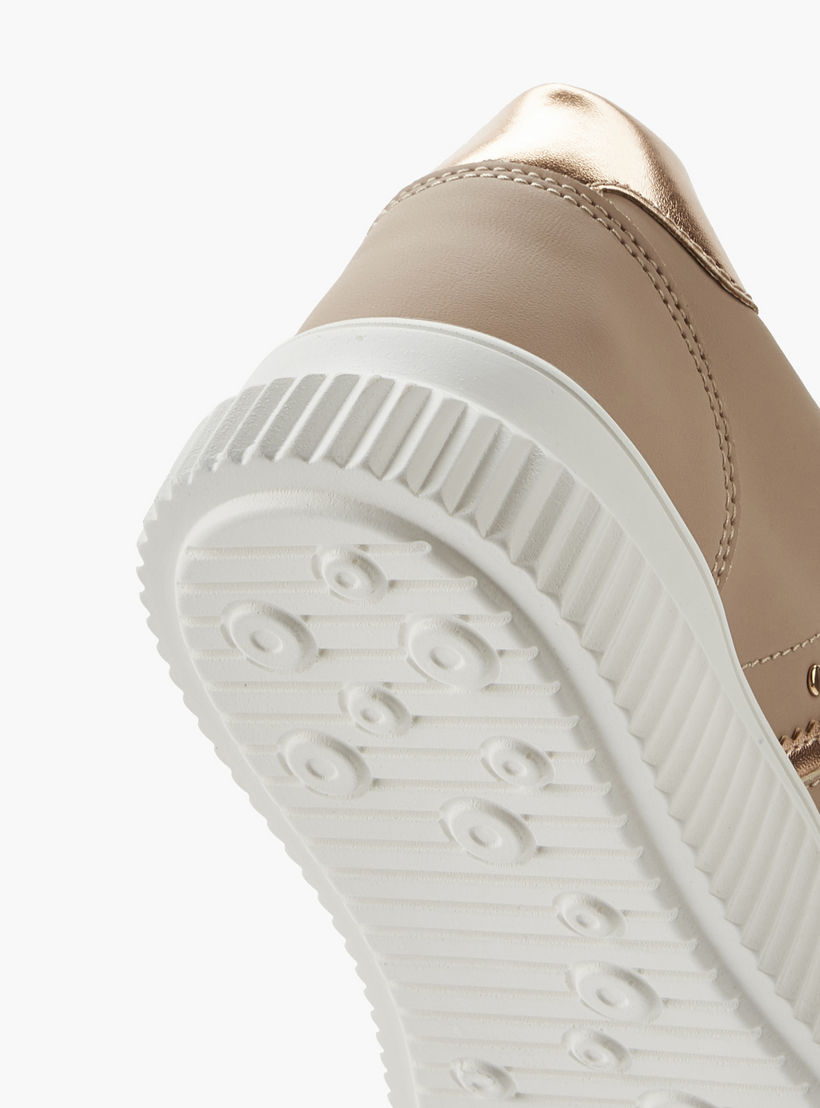 حذاء سنيكرز برباط إغلاق للنساء من فلورا بيلا-women-shoes-sneakers-image-4