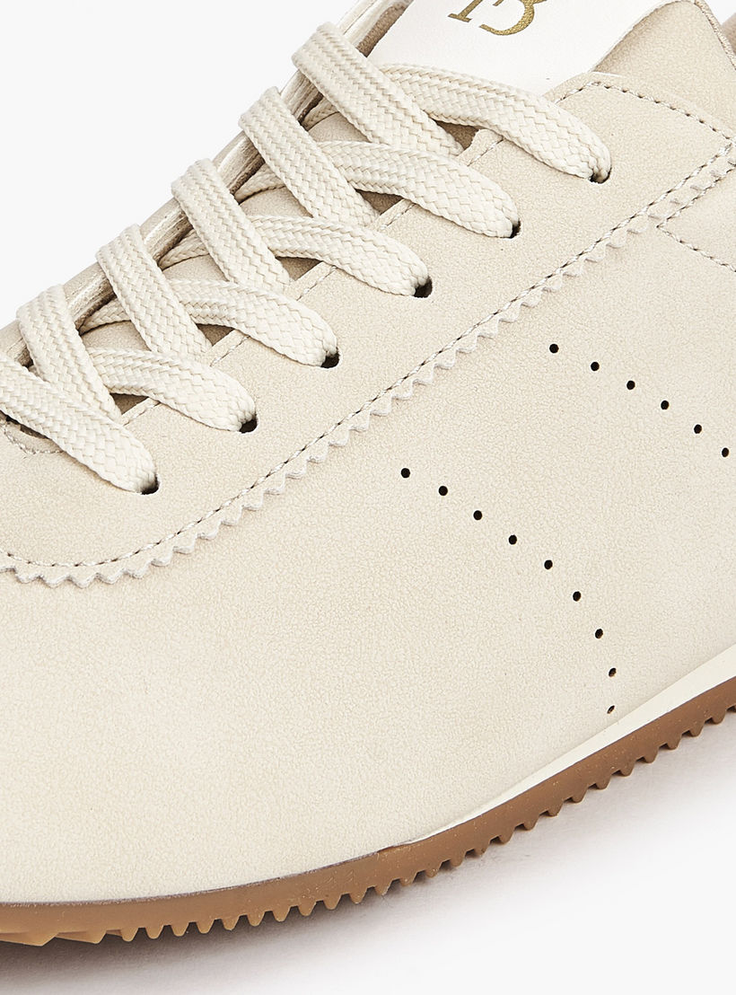 حذاء سنيكرز بطول الكاحل ورباط إغلاق للنساء من فلورا بيلا-women-shoes-sneakers-image-5