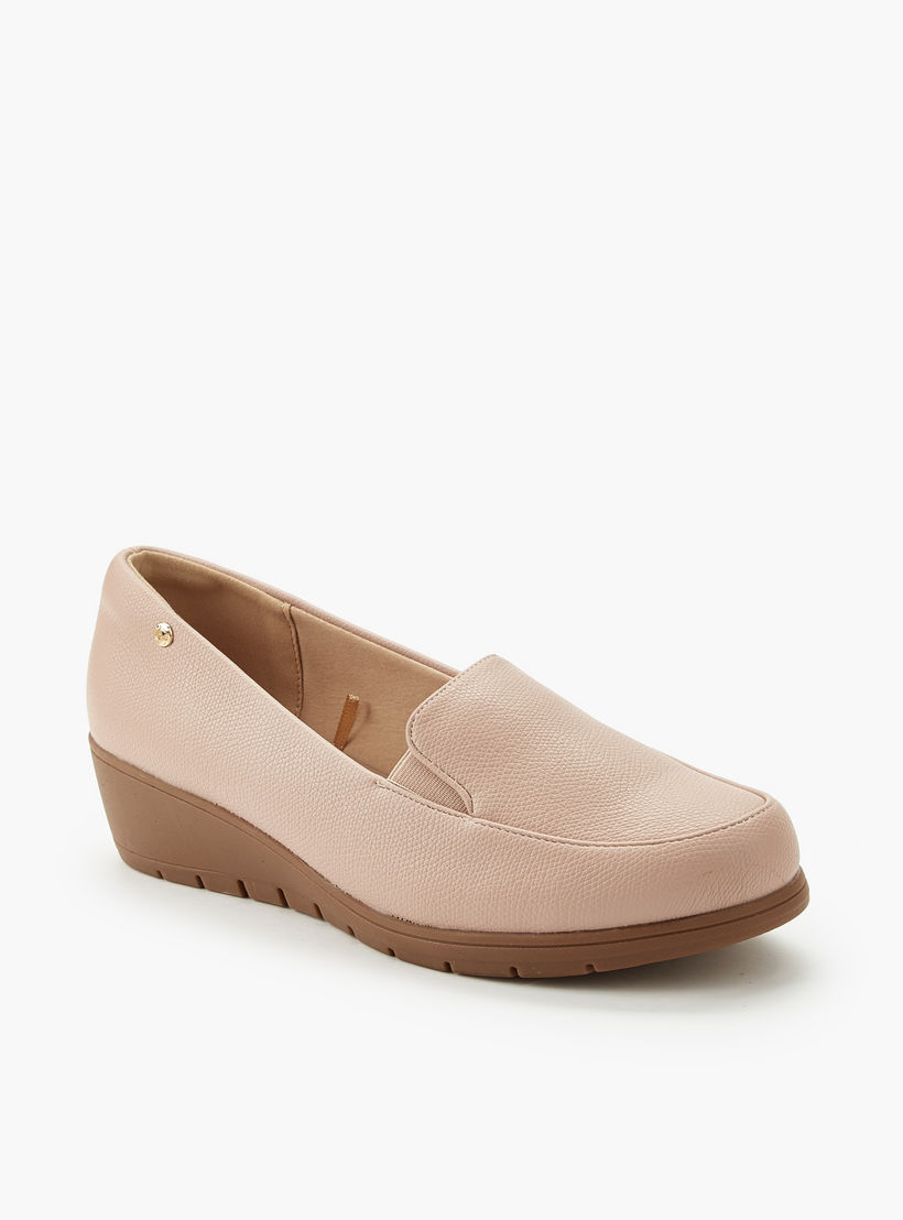 حذاء لوفر بكعب ويدج من فلورا بيلا-women-shoes-heels-image-2