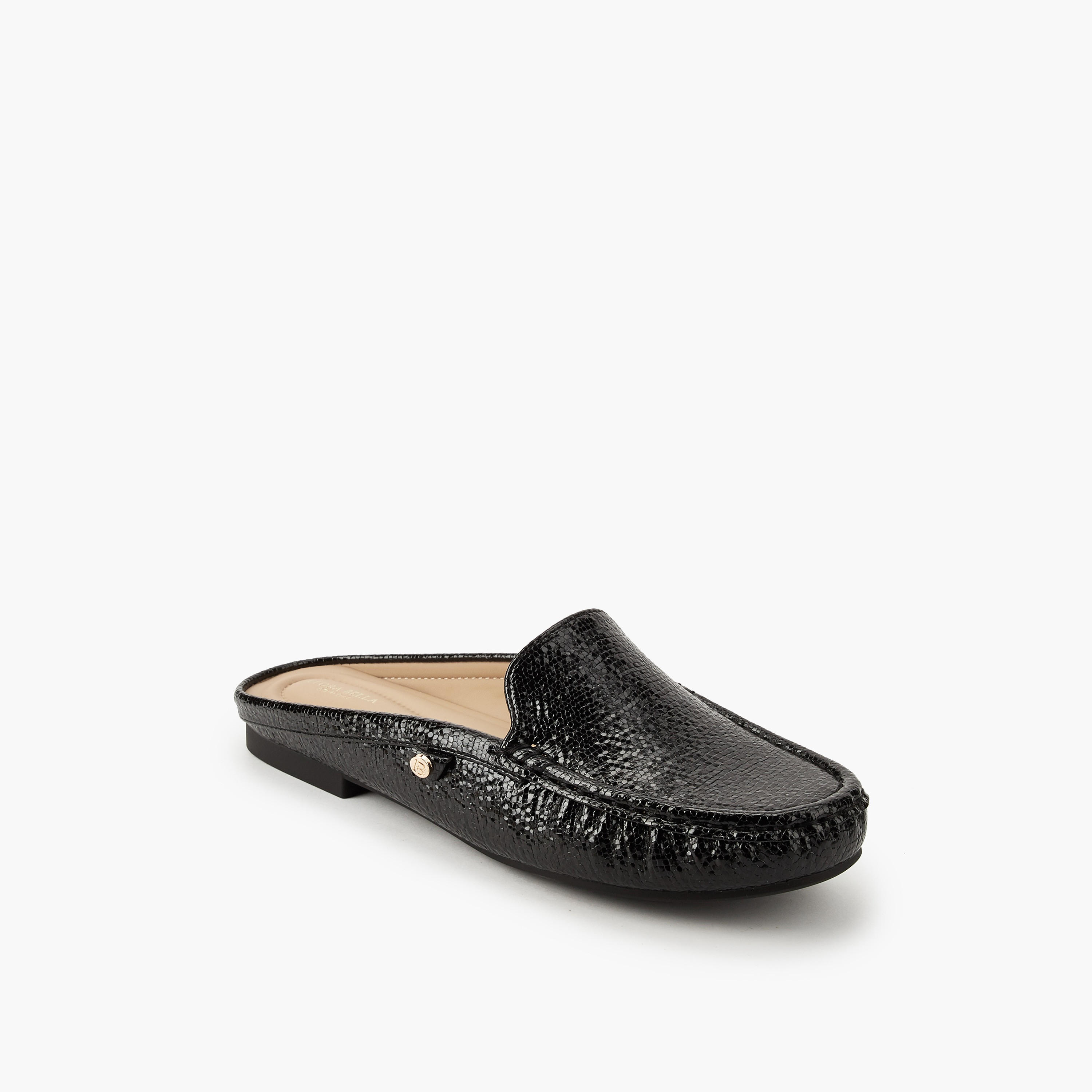 حذاء ميول بارز الملمس للنساء من فلورا بيلا-women-shoes-flats-mules-image-3