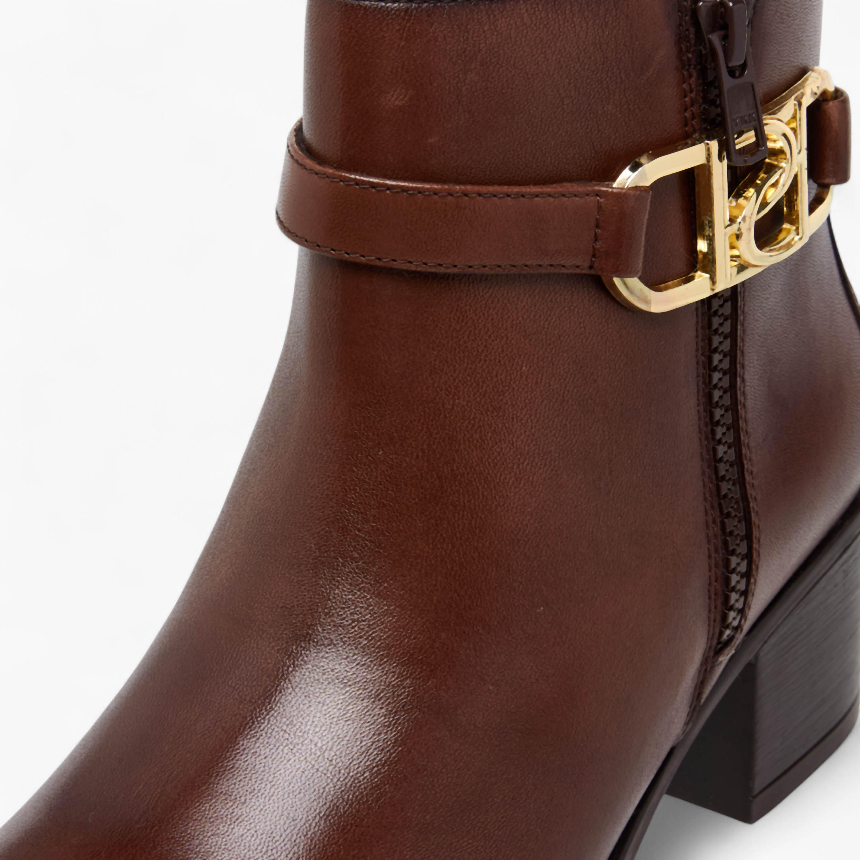 بوت بطول الكاحل وزينة إبزيم للنساء من بابريكا-women-shoes-boots-image-4
